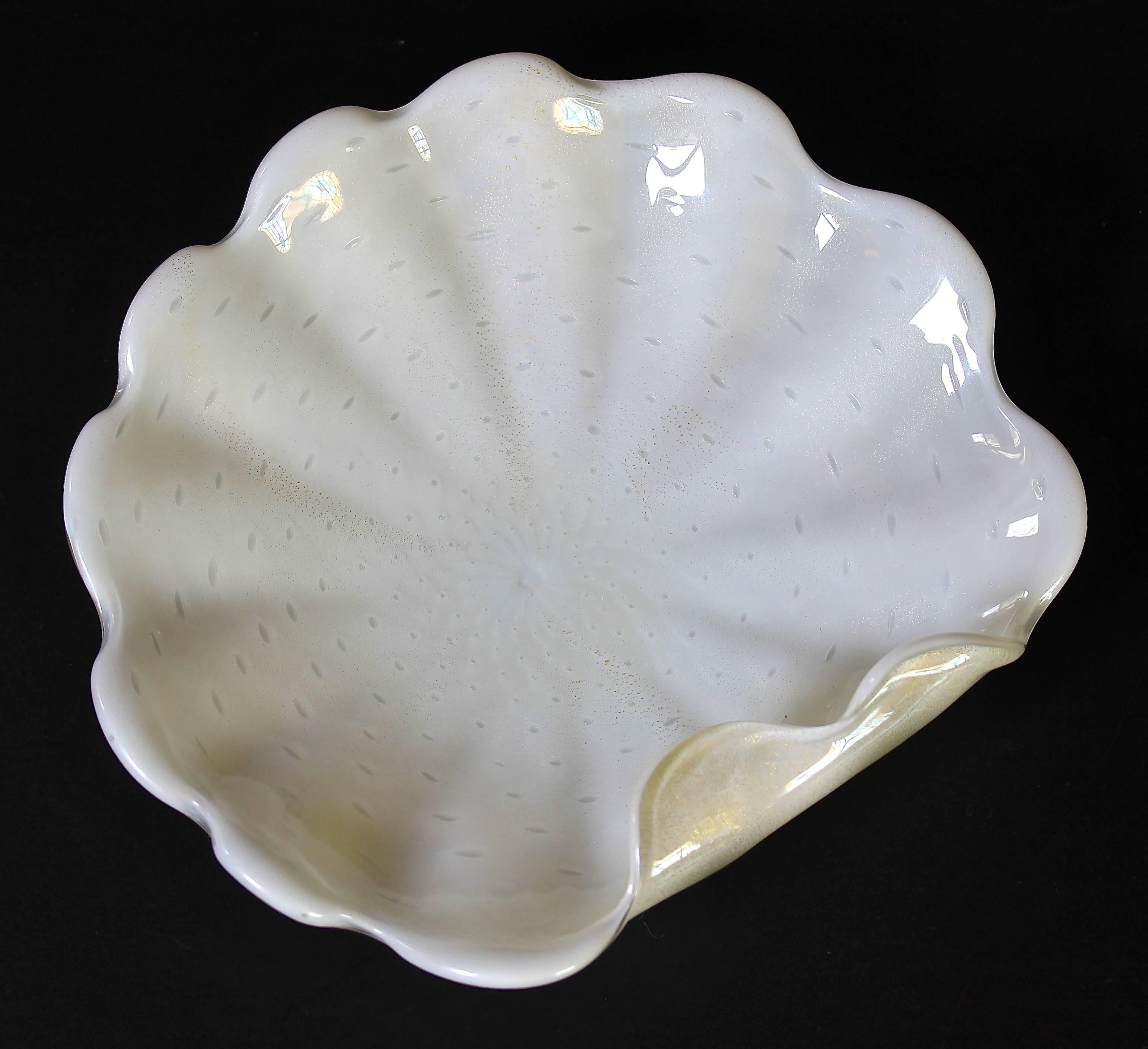 Large Murano Barbini White Gold Bubbles Centerpiece Bowl In Excellent Condition In Palm Springs, CA