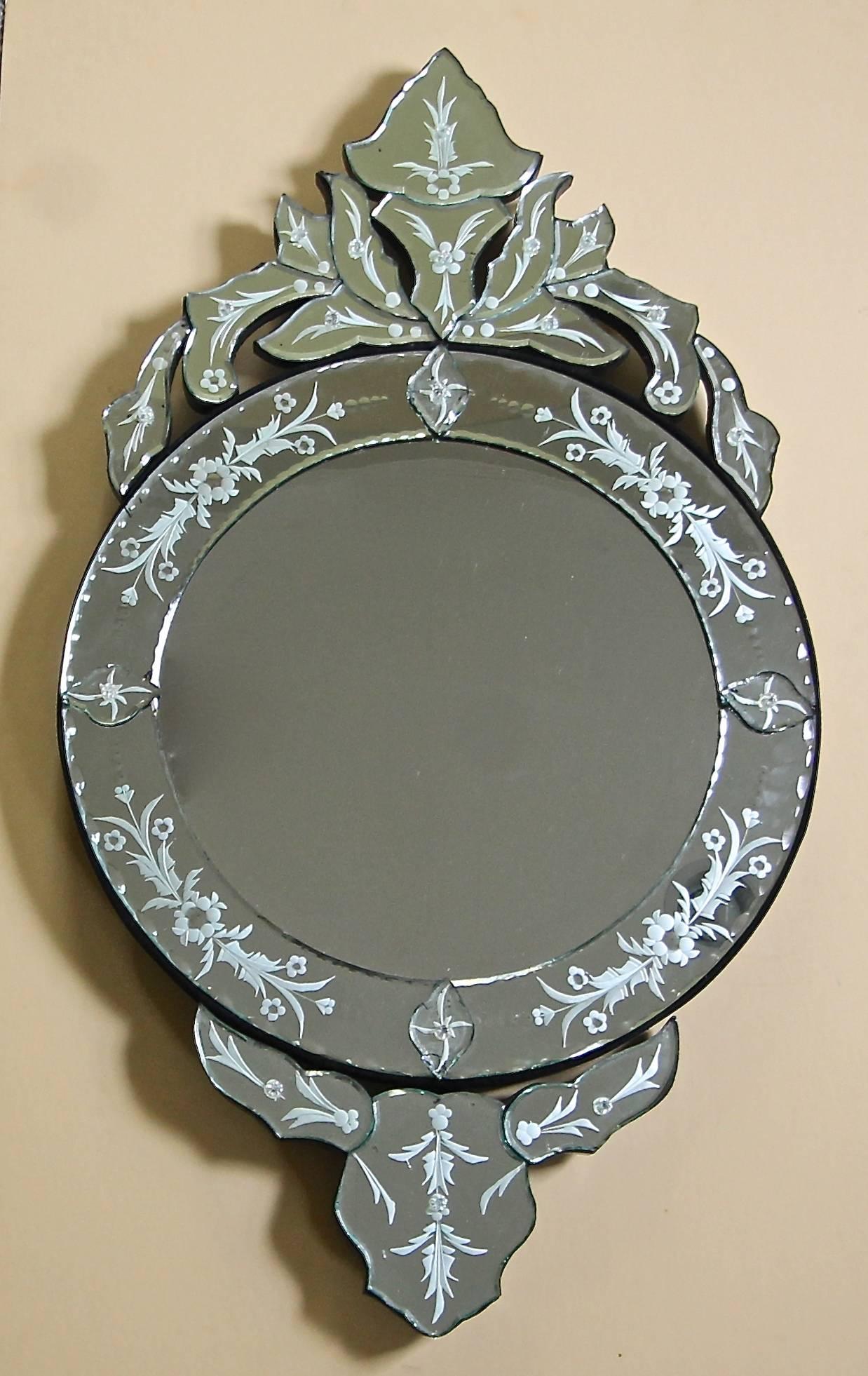 Vintage Venetian Etched Glass Circular Wall Mirror 2