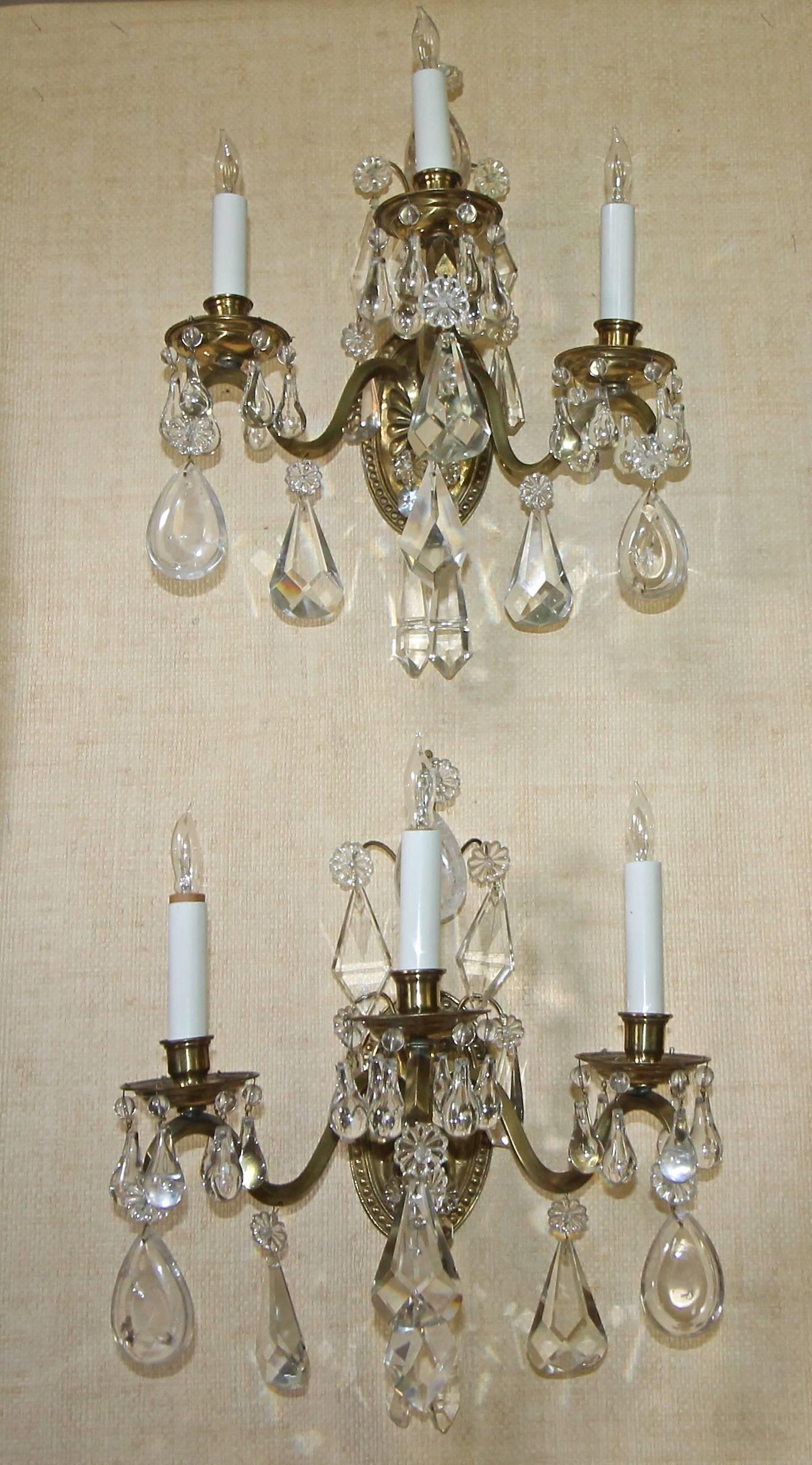 Pair of French Rock Crystal Brass Wall Sconces In Good Condition For Sale In Dallas, TX
