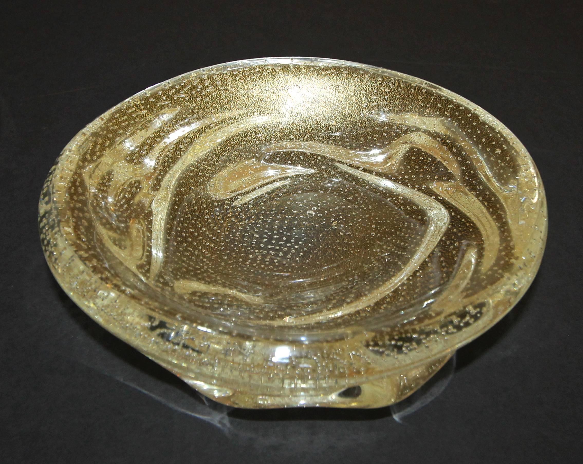Two Large Murano Gold Centerpiece Bowls In Excellent Condition For Sale In Palm Springs, CA