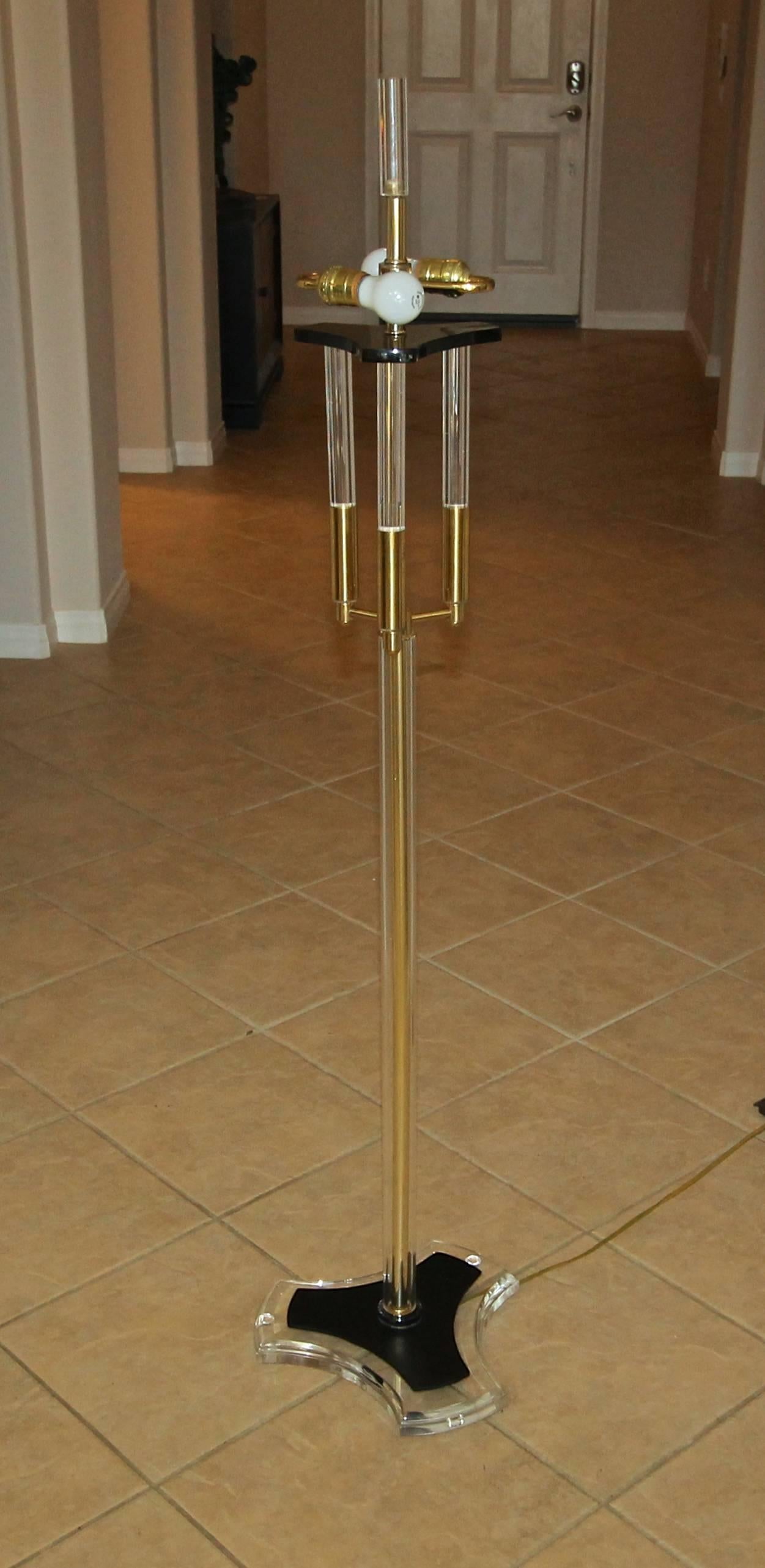 Vintage Brass Acrylic Floor Lamp In Good Condition In Palm Springs, CA