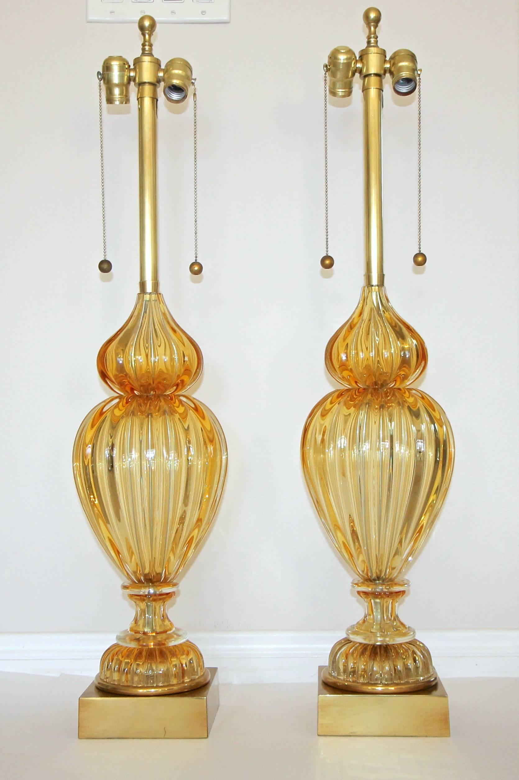 Mid-20th Century Pair of Large Marbro Seguso Murano Golden Amber Table Lamps