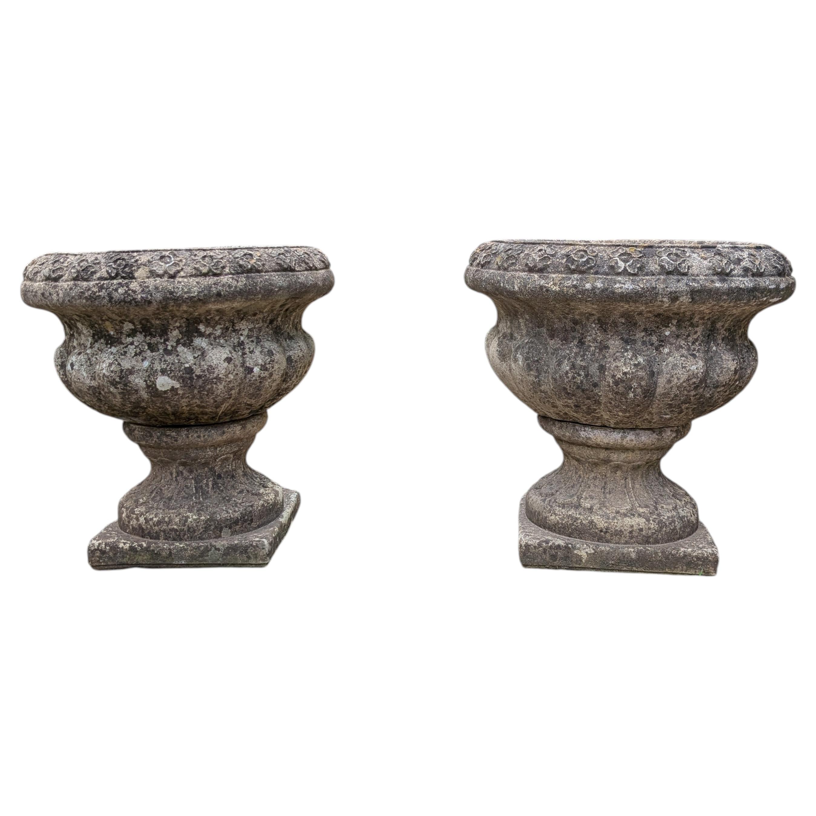 2 maceteros de piedra moldeada británicos / jardineras