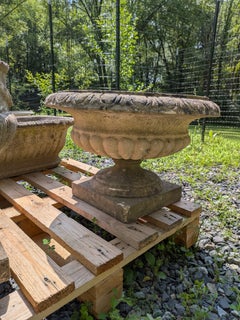 Jardinera Británica de Piedra Fundida