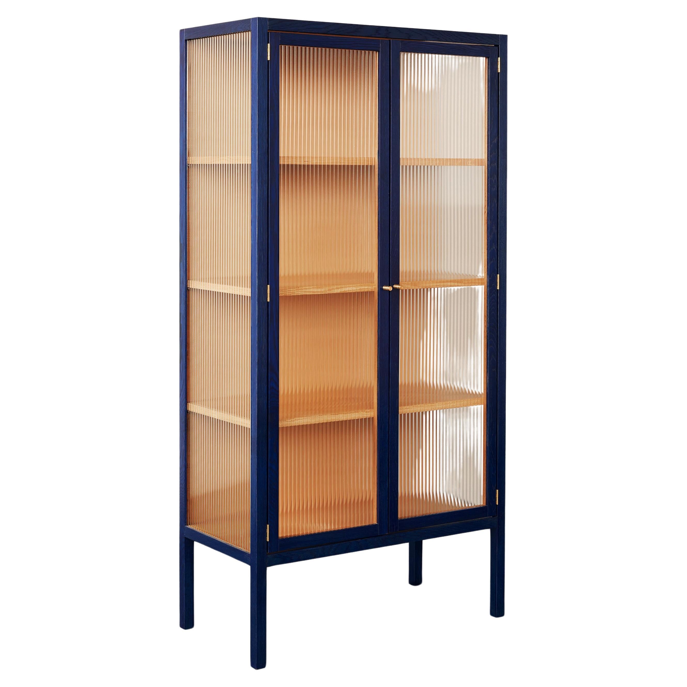 Alma Cabinet - Zeitgenössische Vitrine - Handgefertigt von BACD studio im Angebot