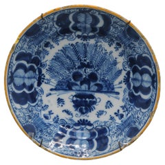 Delft - Small 'Peacock' plate - Lambertus Sanderus, (the Claw) 1763-1806