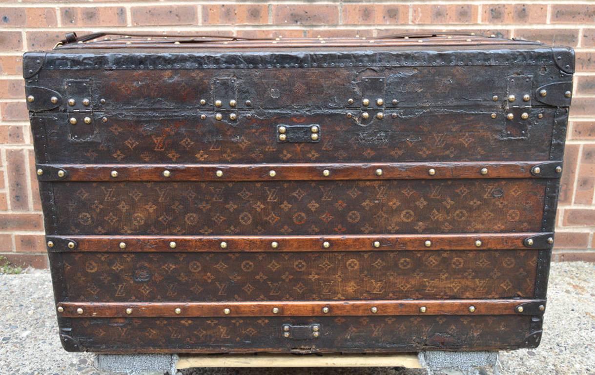 Authentic Louis Vuitton Monogram Canvas Steamer Trunk, circa 1910 In Good Condition For Sale In Philadelphia, PA