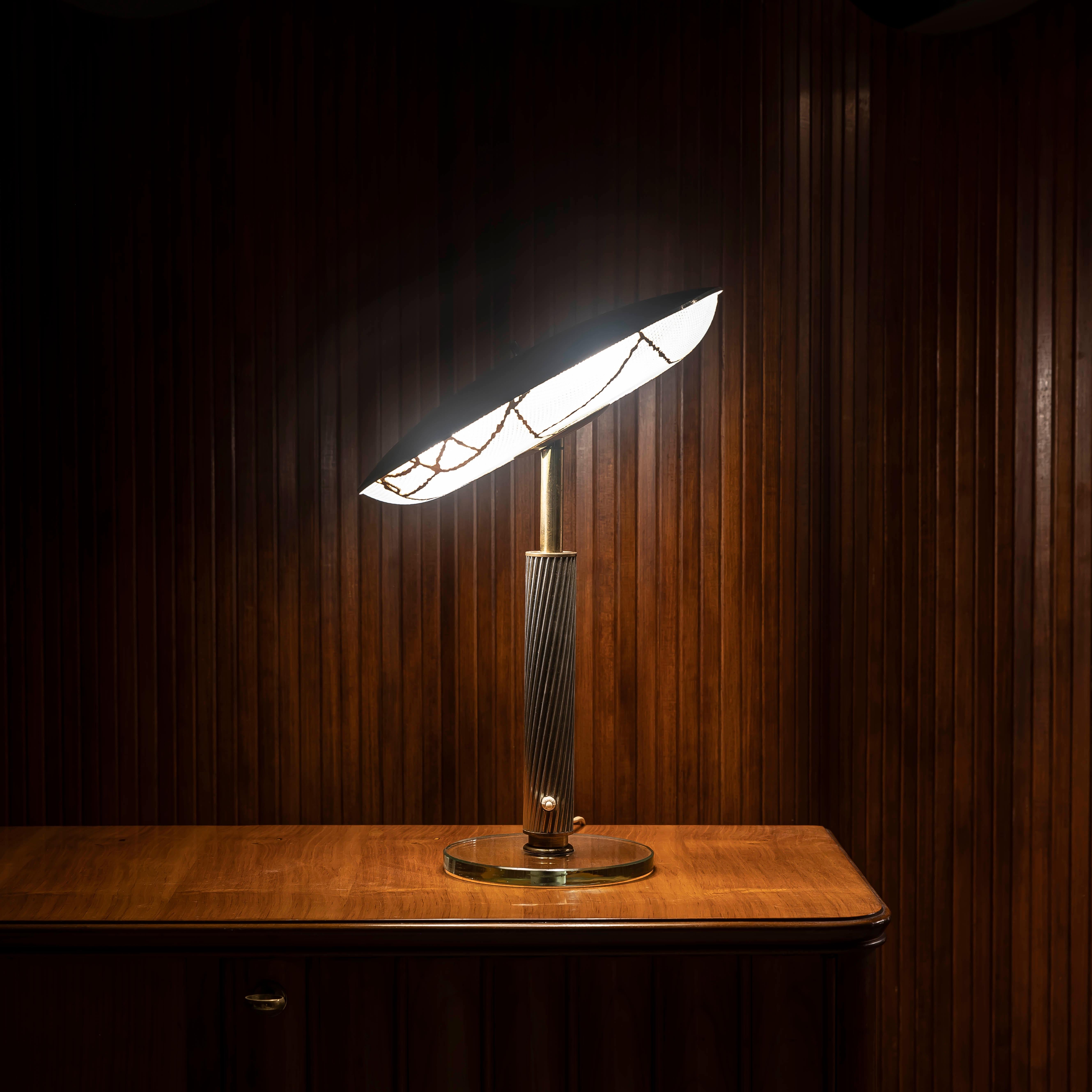 Metal Rare Pietro Chiesa Table Lamp for Fontana Arte, 1950s – Restored with Kintsugi For Sale