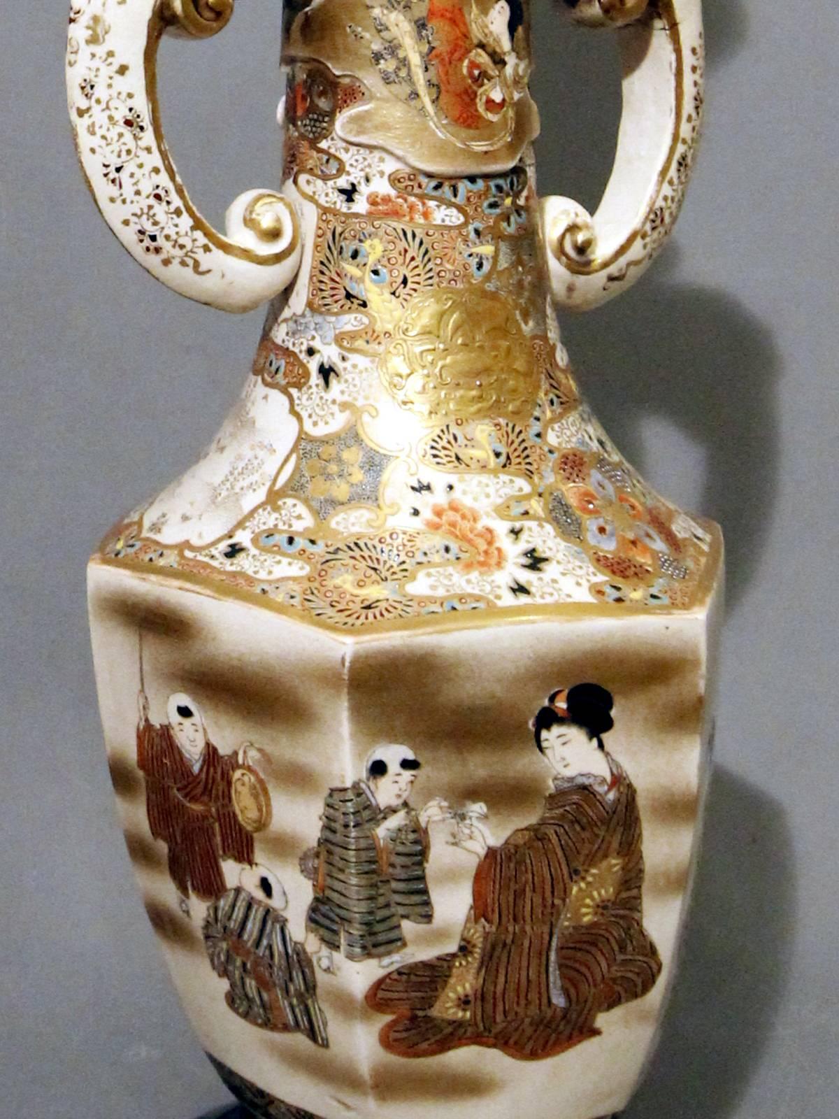 Seltenes Paar Satsuma-Tischlampen, Japan, Ende des 19. Jahrhunderts im Angebot 3