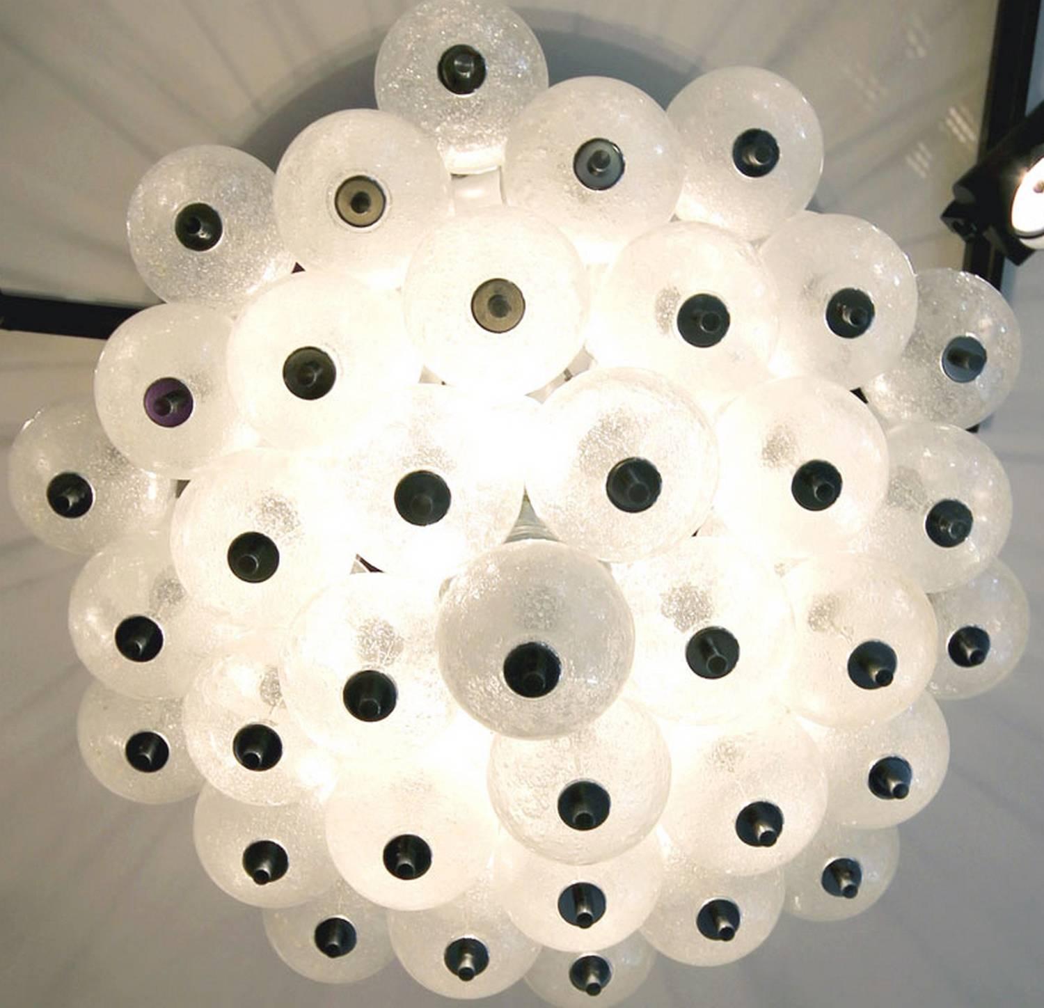 Large 1980s Ceiling Light by Zero Quattro Milano,  with Murano glass spheres In Excellent Condition In Paris, FR