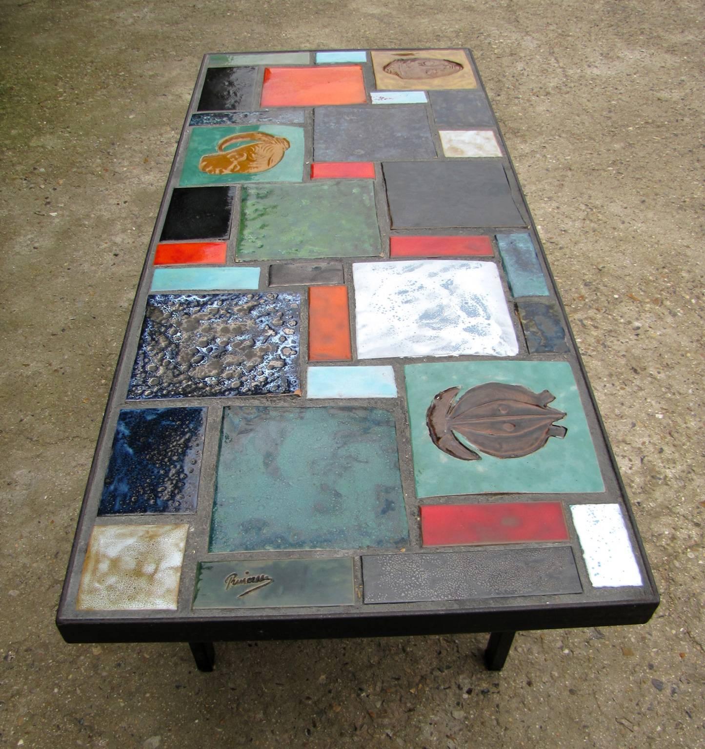 Français Table basse avec décor africainiste, France, 1950 en vente