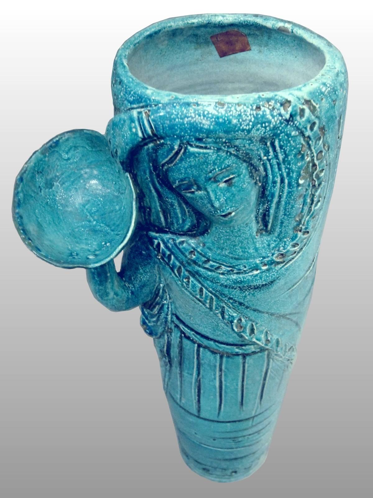 Milieu du XXe siècle Vase-Sculpture en faïence émaillée bleue d'Angelo Ungania, vers 1940 en vente