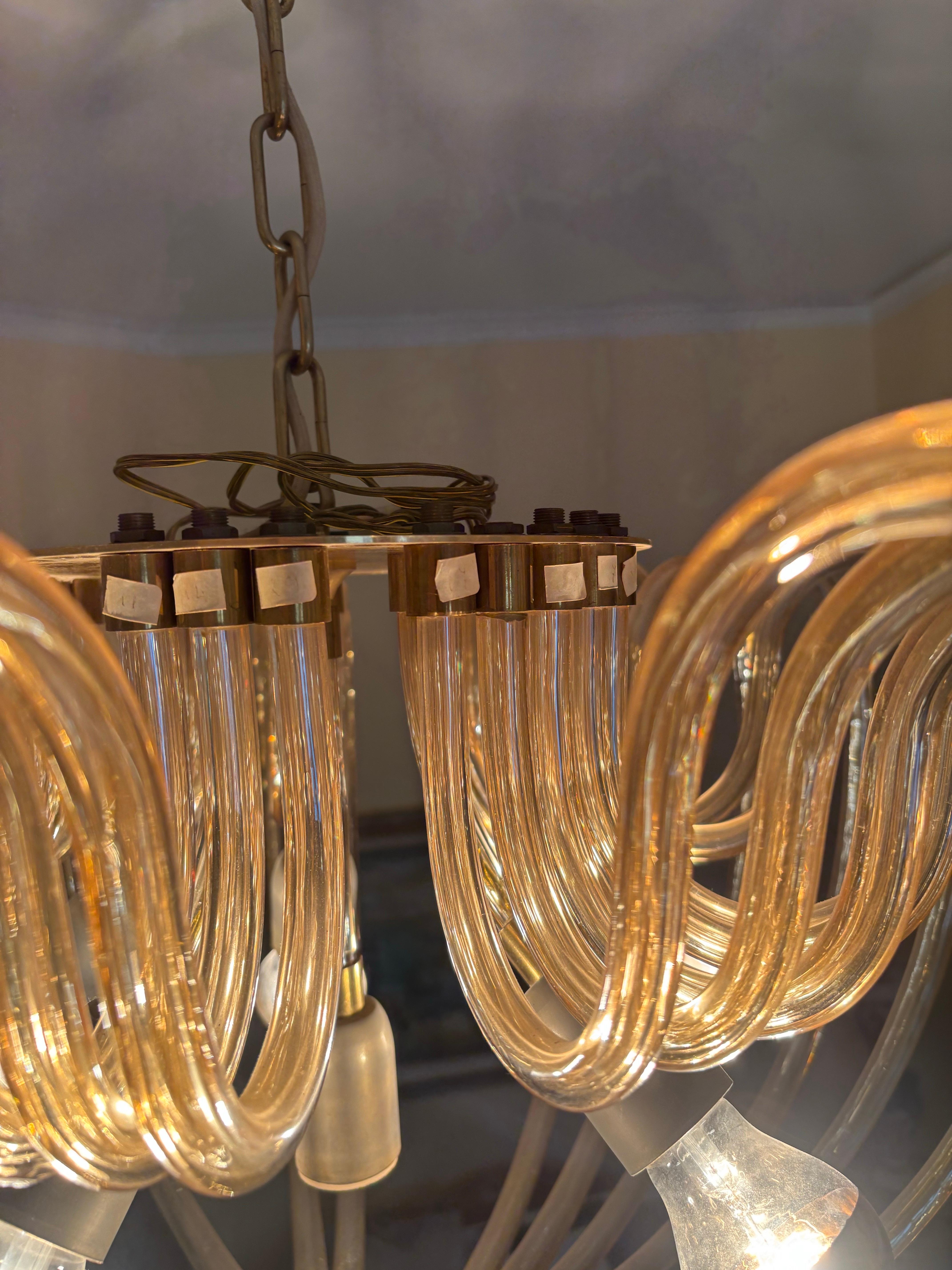 Venini mid-century Murano glass ''Champagne'' chandelier. 4