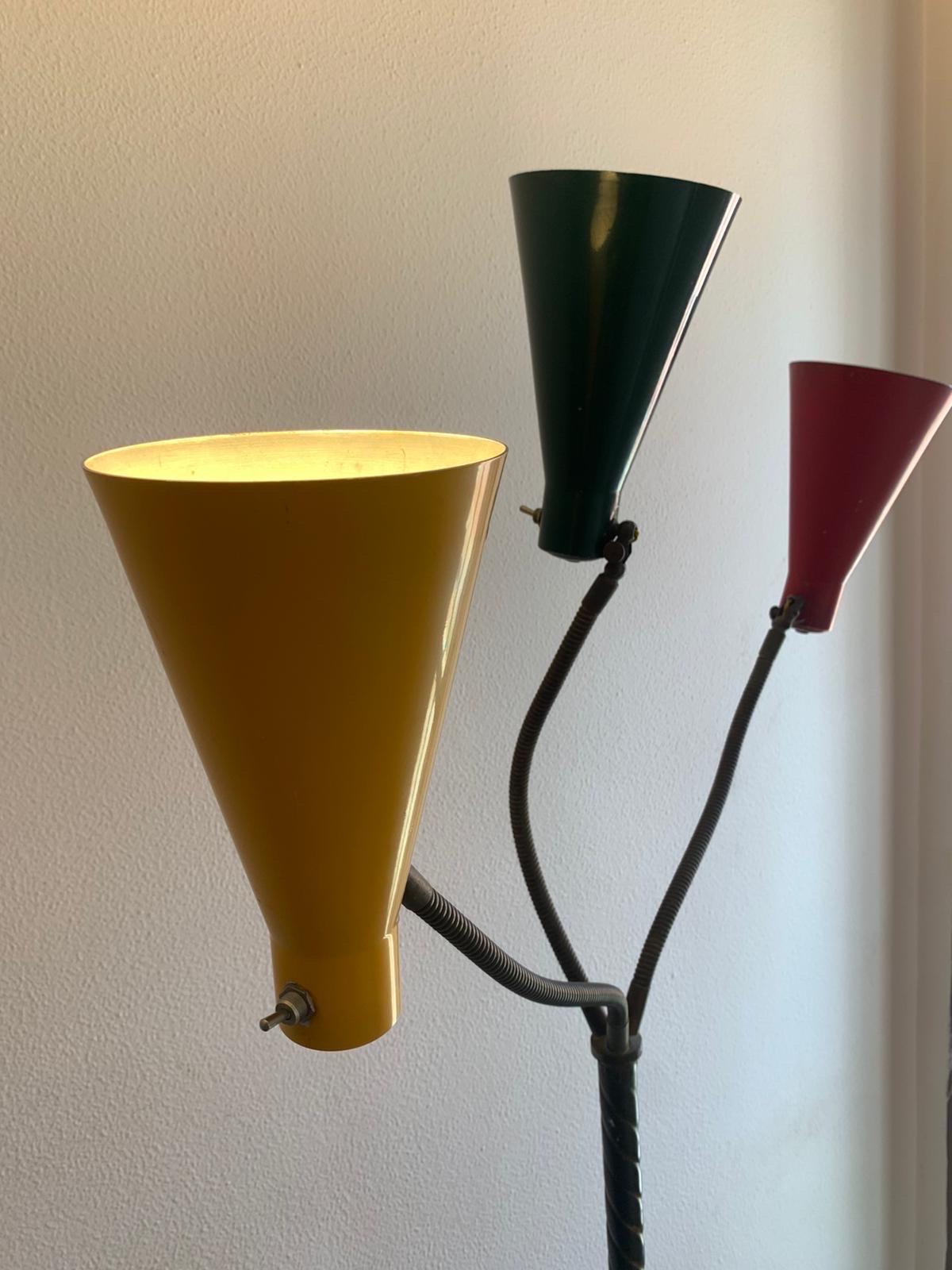 Vintage floor lamp by Giuseppe Ostuni for Oluce, 1950s In Good Condition For Sale In Palermo, IT