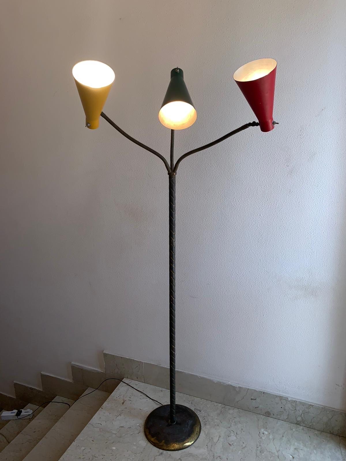 Brass Vintage floor lamp by Giuseppe Ostuni for Oluce, 1950s For Sale