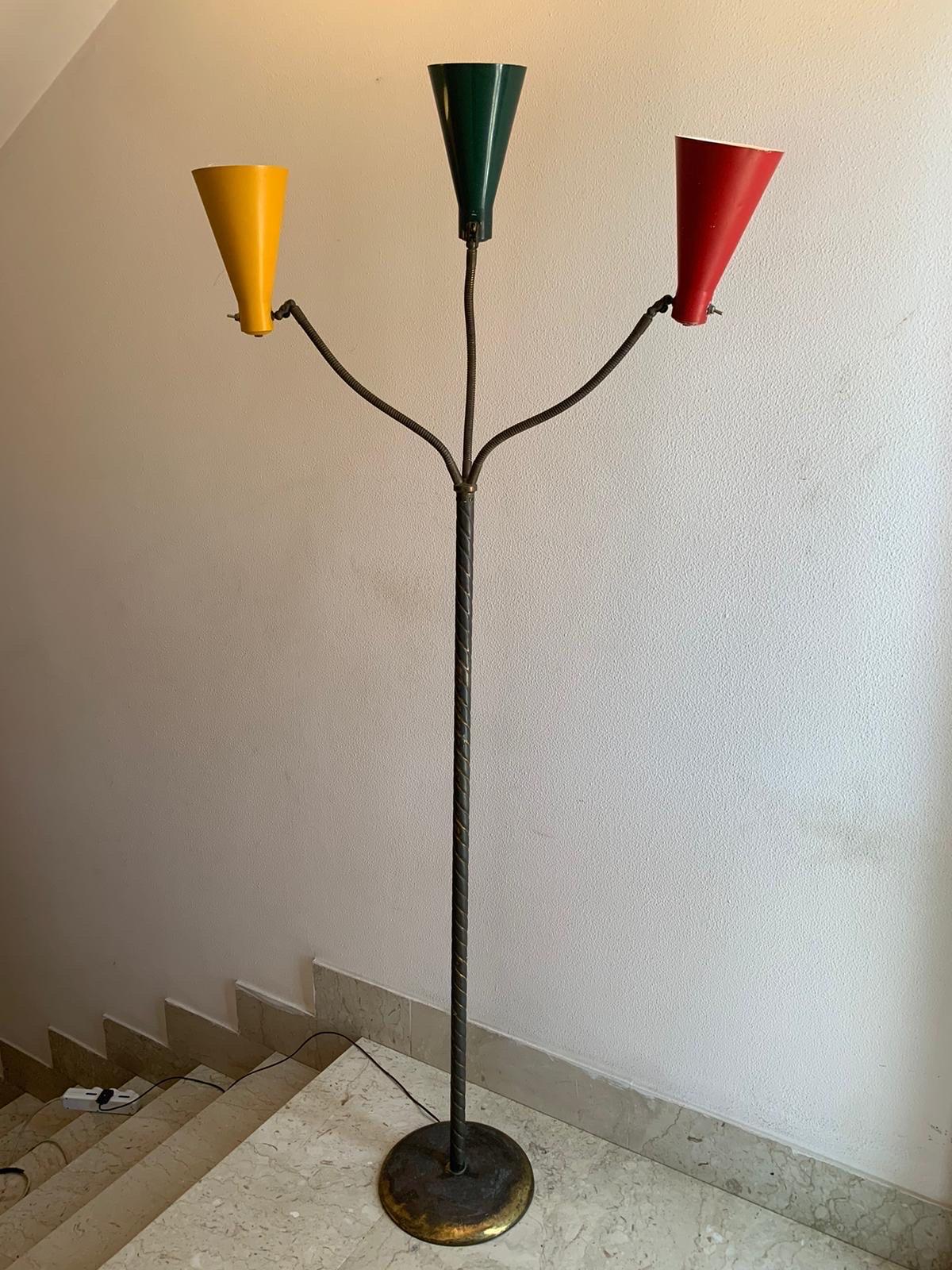 Vintage floor lamp by Giuseppe Ostuni for Oluce, 1950s For Sale 3