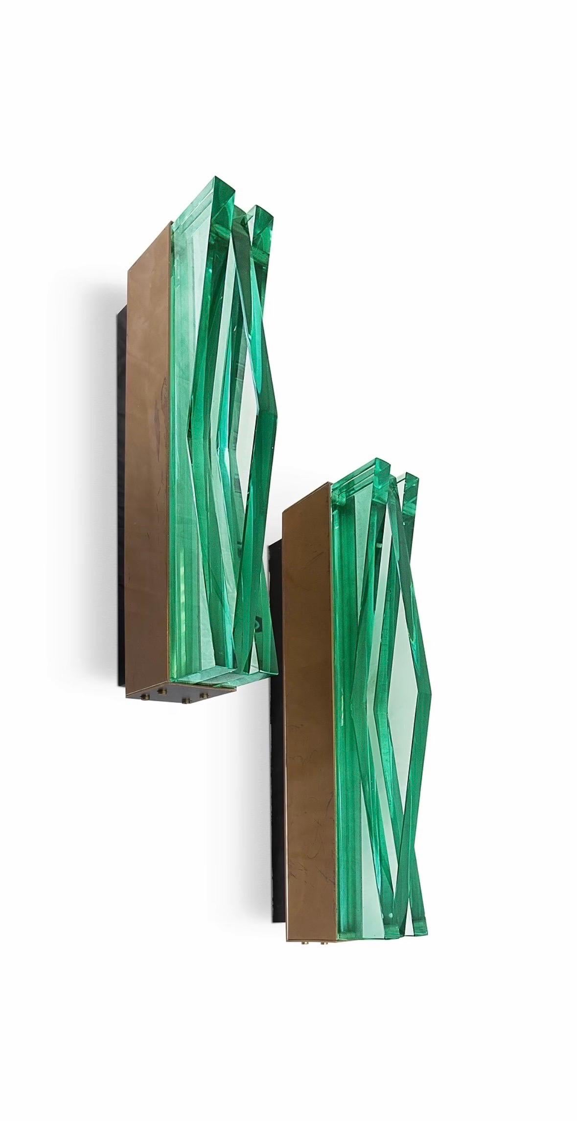 Rara coppia di applique italiane da Max Ingrand per Fontana Arte modello 1829.