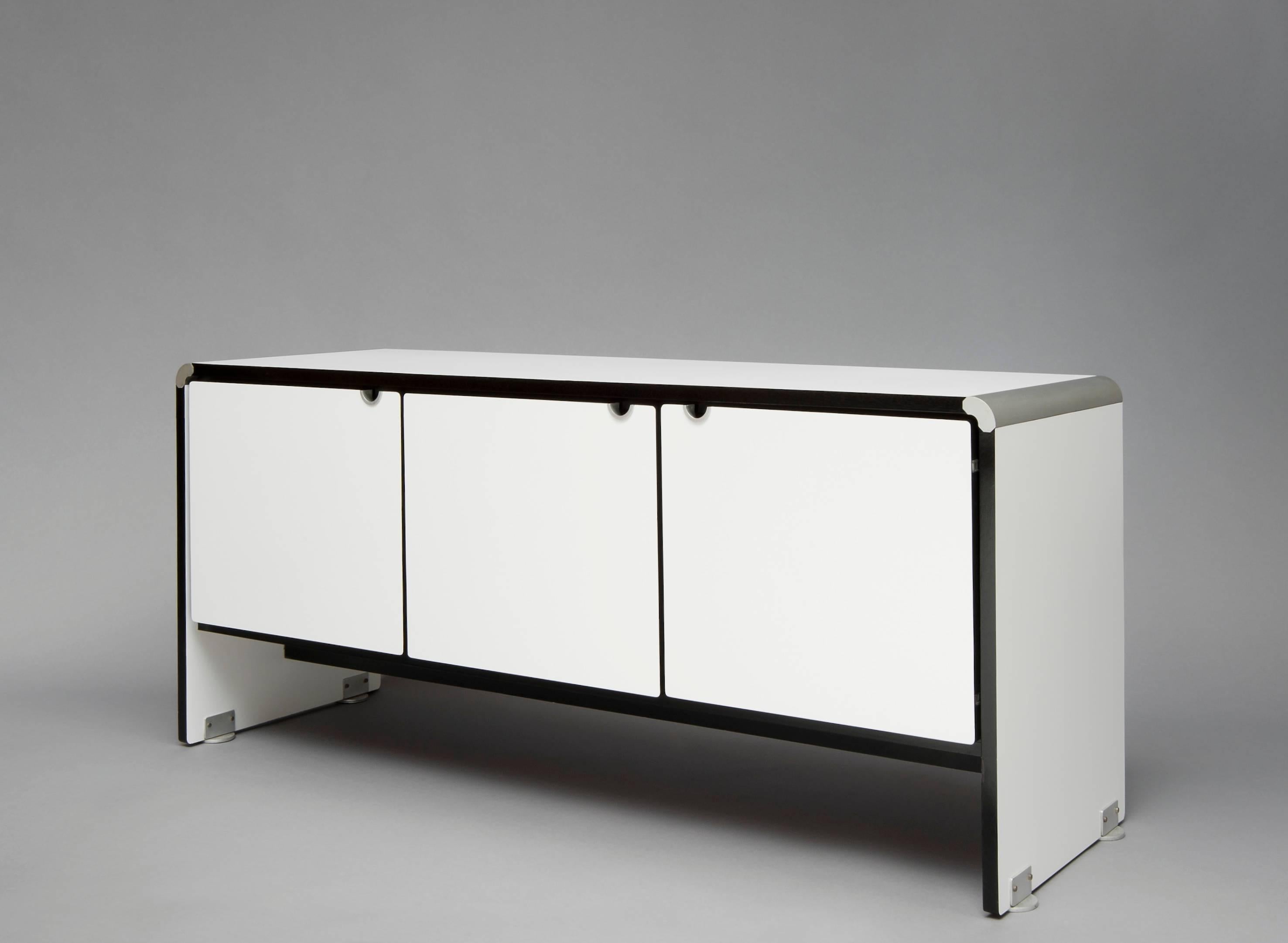 Sideboard AR 715 by Alain Richard (1926-)
Produced by T.F.M./ Mobilier National – Paris – 1974