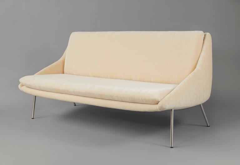 Sofa and pair of armchairs 800 (off-white) - Steiner edition - circa 1956 In Good Condition For Sale In Paris, FR