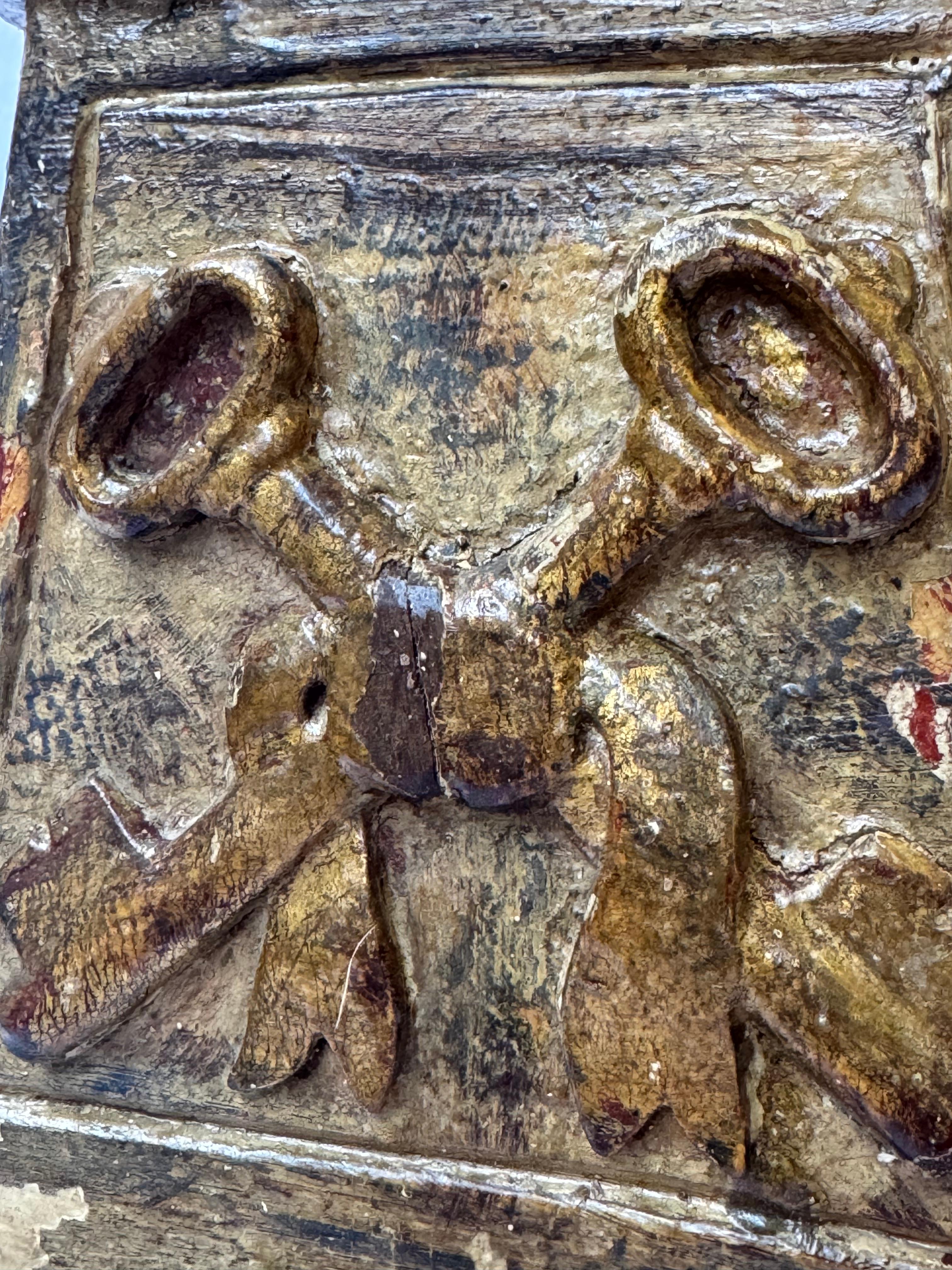 Impressive 19th Century Italian Giltwood  113cm High – Keys of Saint Peter In Good Condition For Sale In Rio De Janeiro, BR