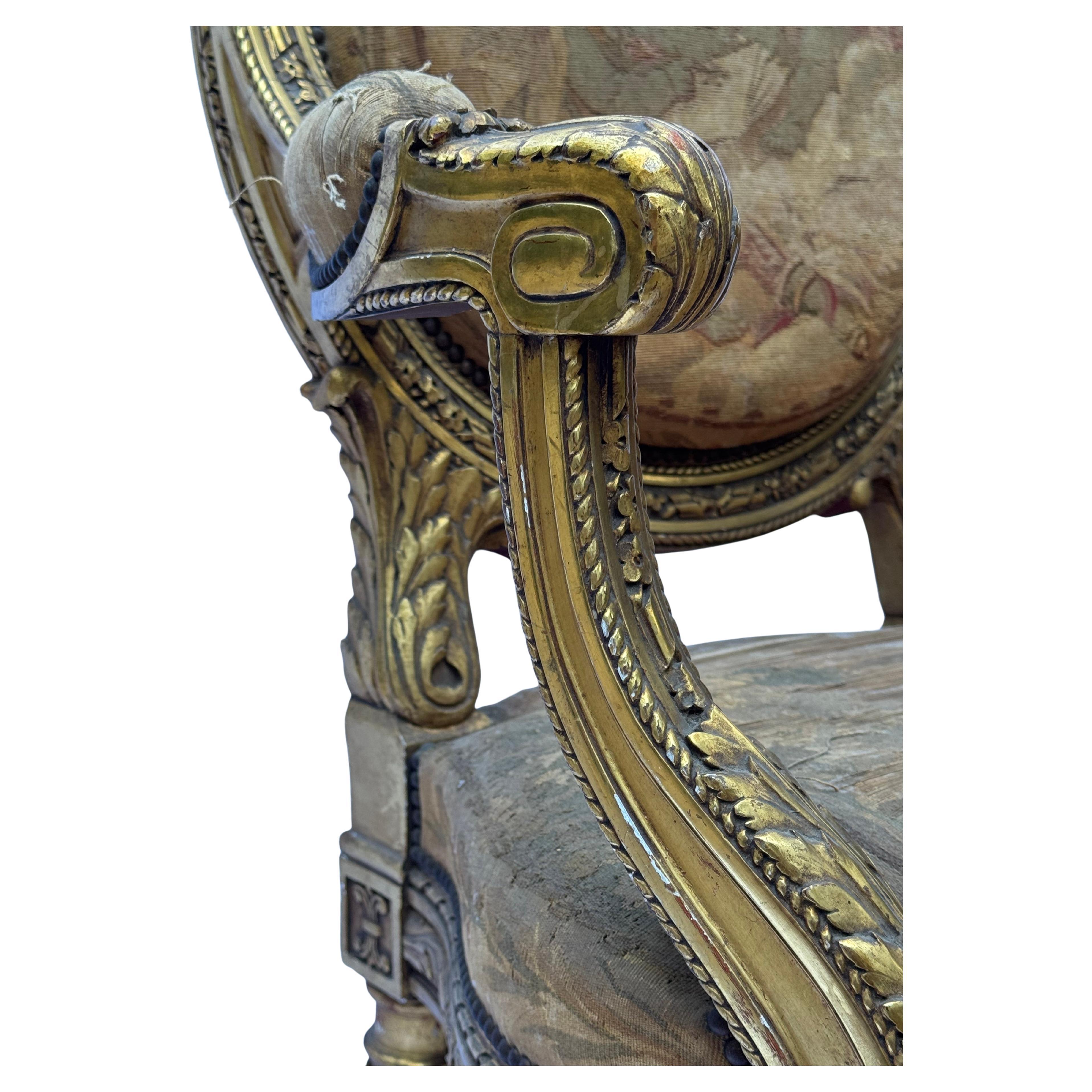 Suite de salón francesa del siglo XIX en madera dorada estilo Luis XVI con tapicería Tapestry Upholstering en venta 6
