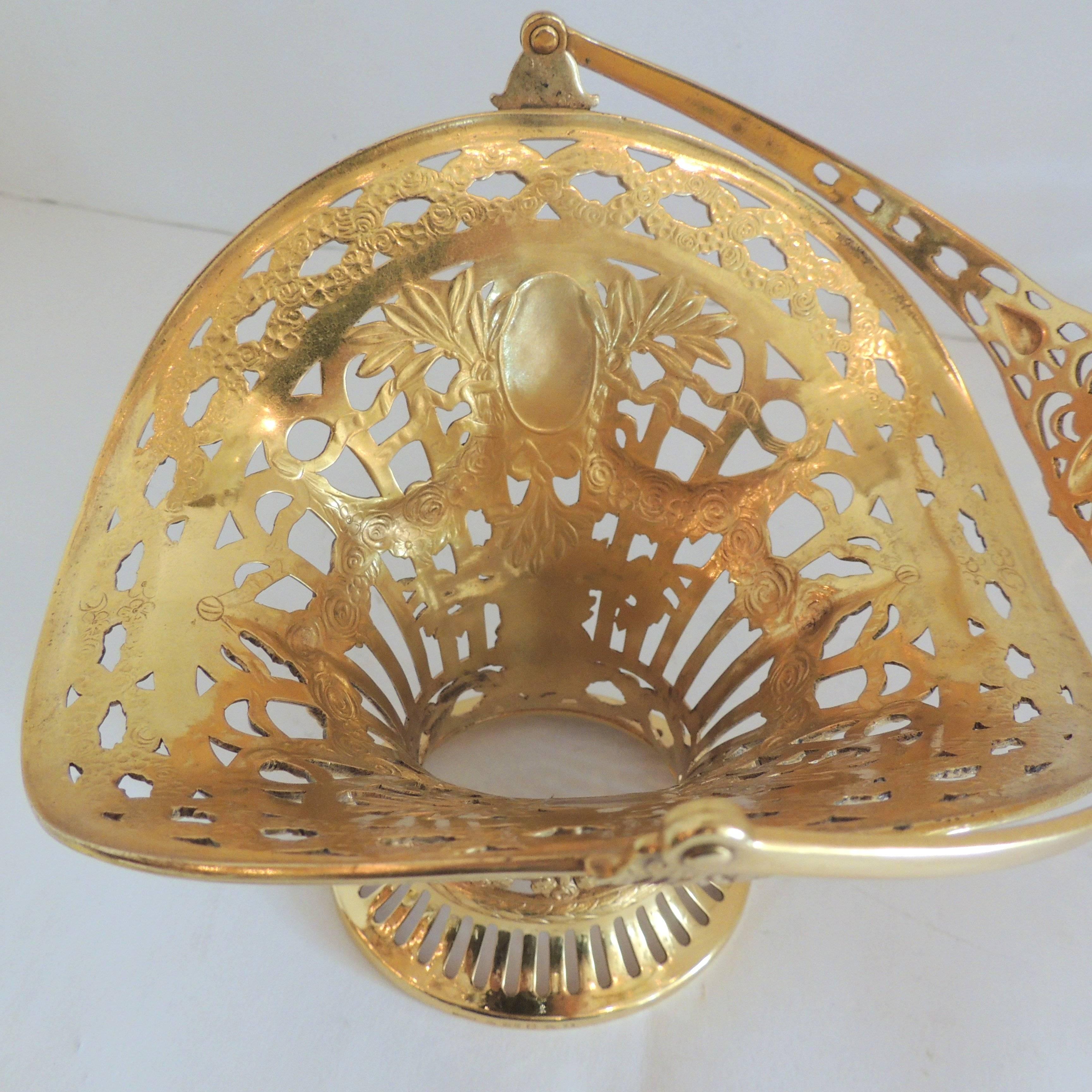 Wonderful Pierced French Gilt Doré Bronze Floral Basket Crystal Glass Insert For Sale 4