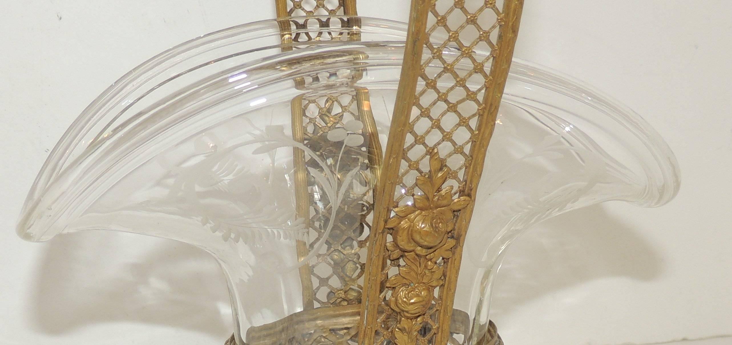 Wonderful Fine French Basket Weave Floral Bronze Basket Etched Crystal Insert In Good Condition In Roslyn, NY