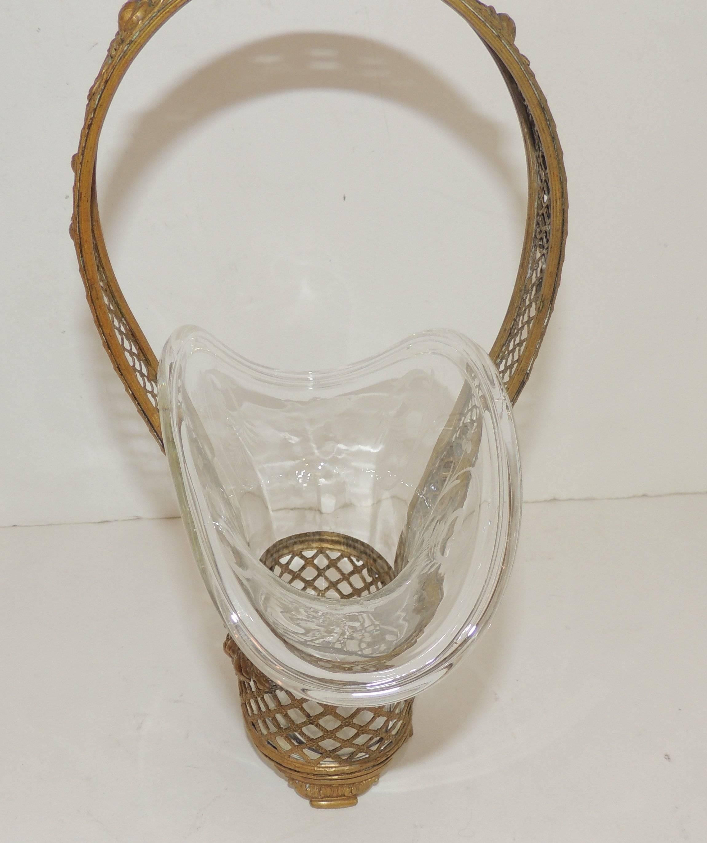 Wonderful French Gilt Bronze Roses Basket Etched Crystal Glass Bowl Centerpiece For Sale 1