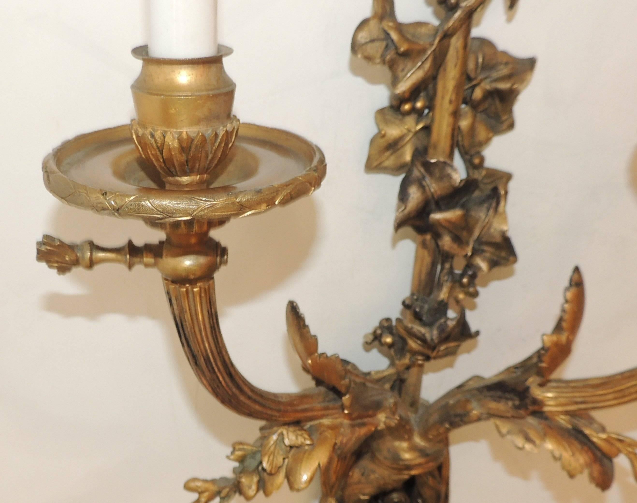 Wonderful Pair French Gilt Doré Bronze Filigree Ribbon Tassel Two-Light Sconces In Good Condition In Roslyn, NY