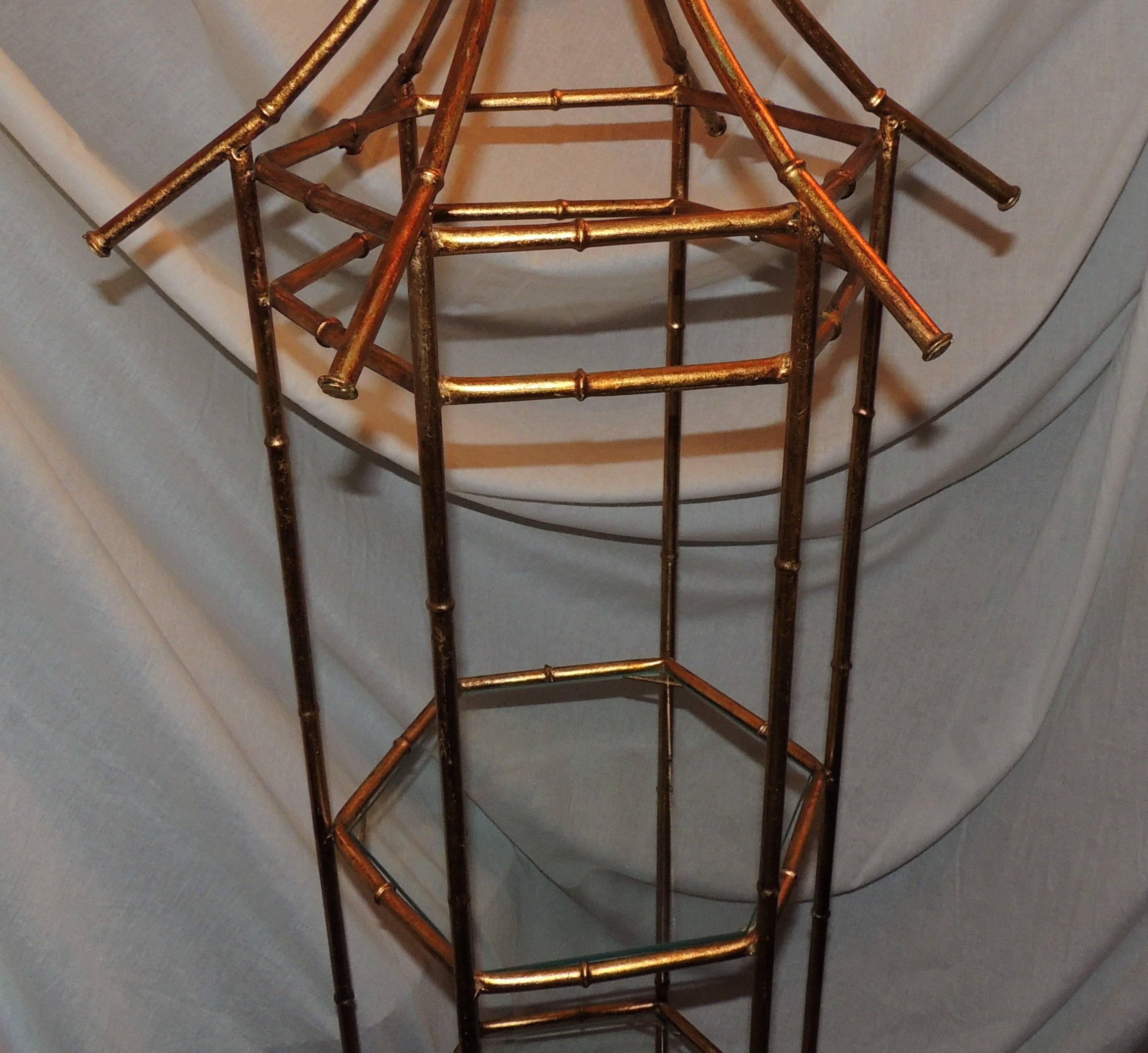 Wonderful Vintage Mid-Century Bagues Jansen Pagoda Tole Gilt Bamboo Etergere In Good Condition For Sale In Roslyn, NY