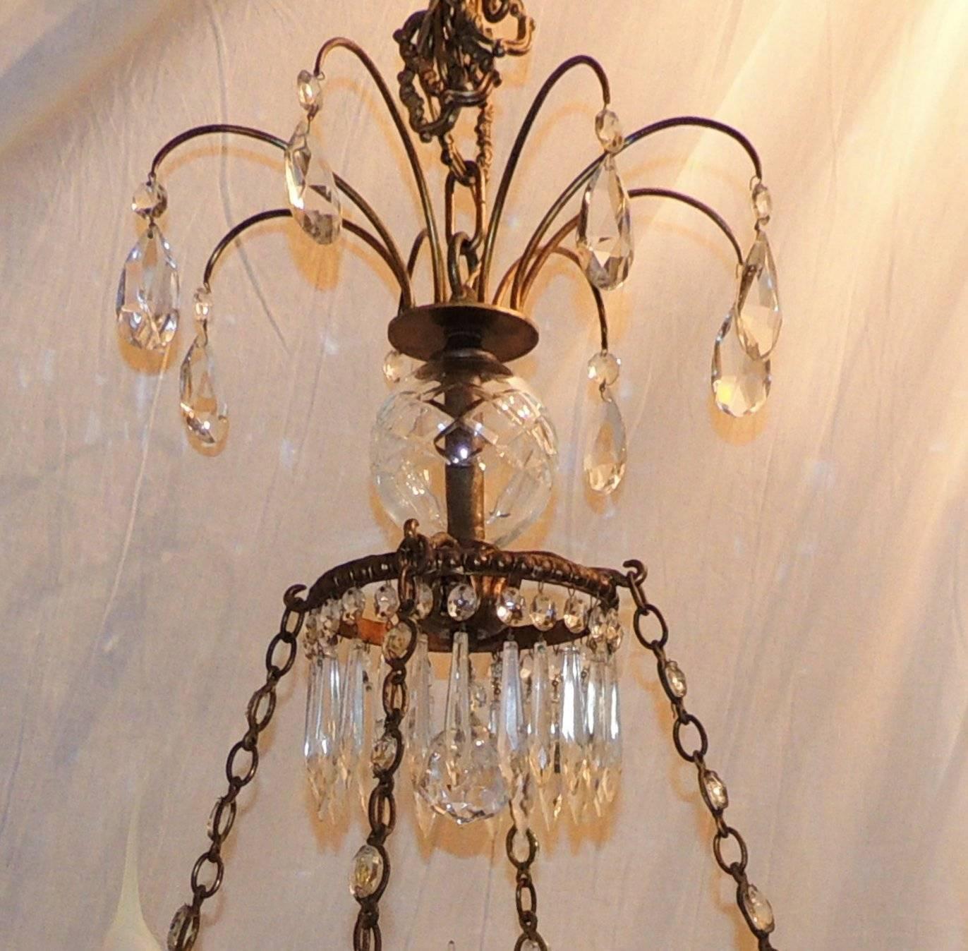Néoclassique Merveilleux lustre néoclassique français Regency Empire Crystal 12 lumières en vente