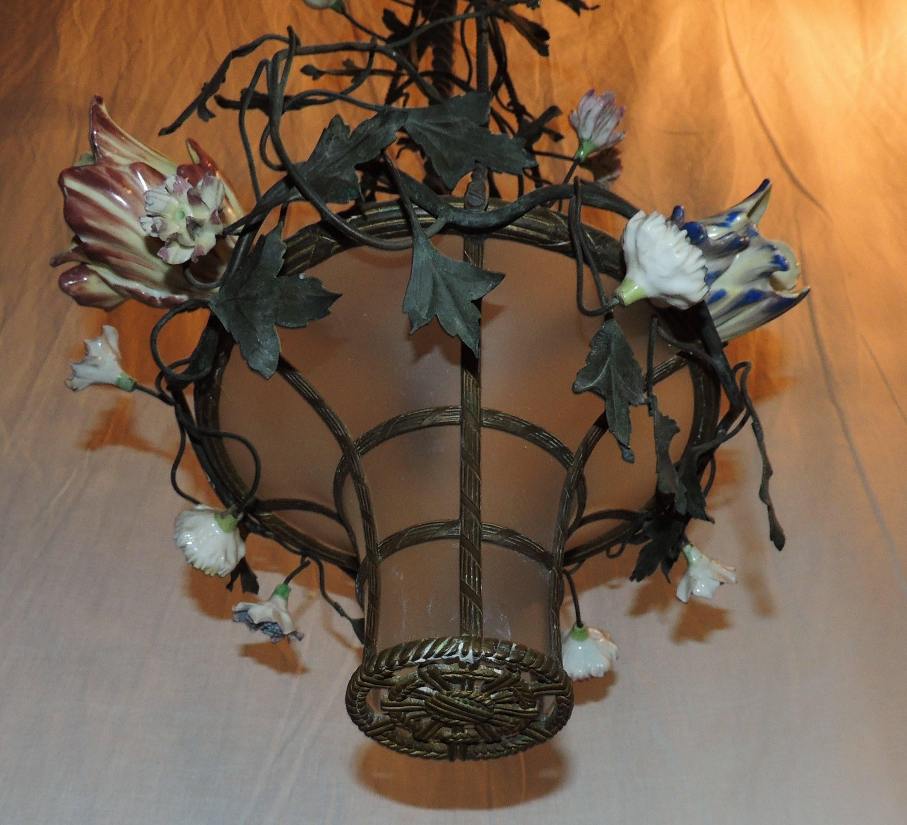 French Bronze Bow Top Frosted Basket Three-Light Porcelain Flowers Chandelier For Sale 1