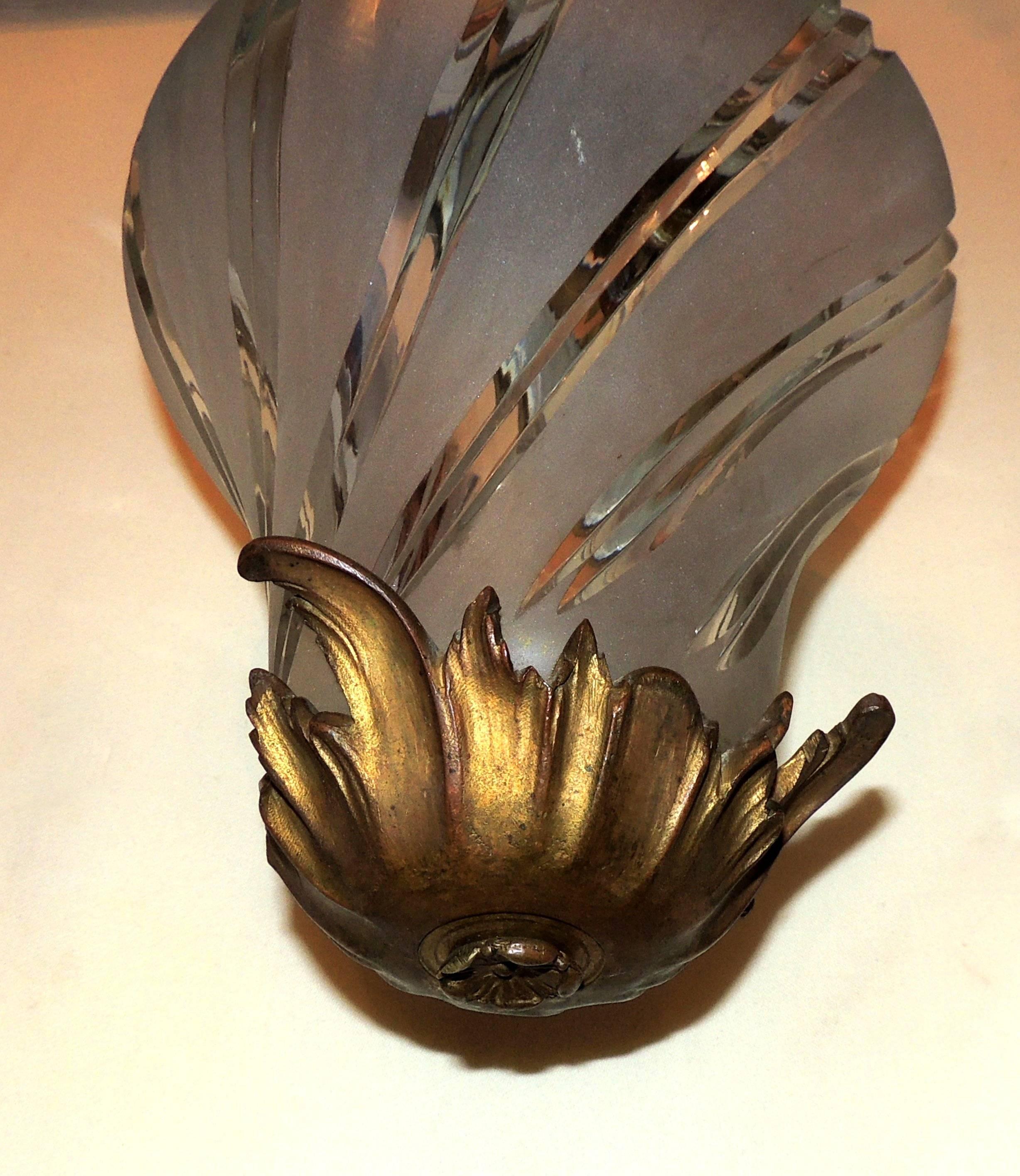 Wunderschöne französische bronzefarbene, filigrane, mattierte, abgeschrägte Glaslaterne mit Wirbeln (Mitte des 20. Jahrhunderts) im Angebot