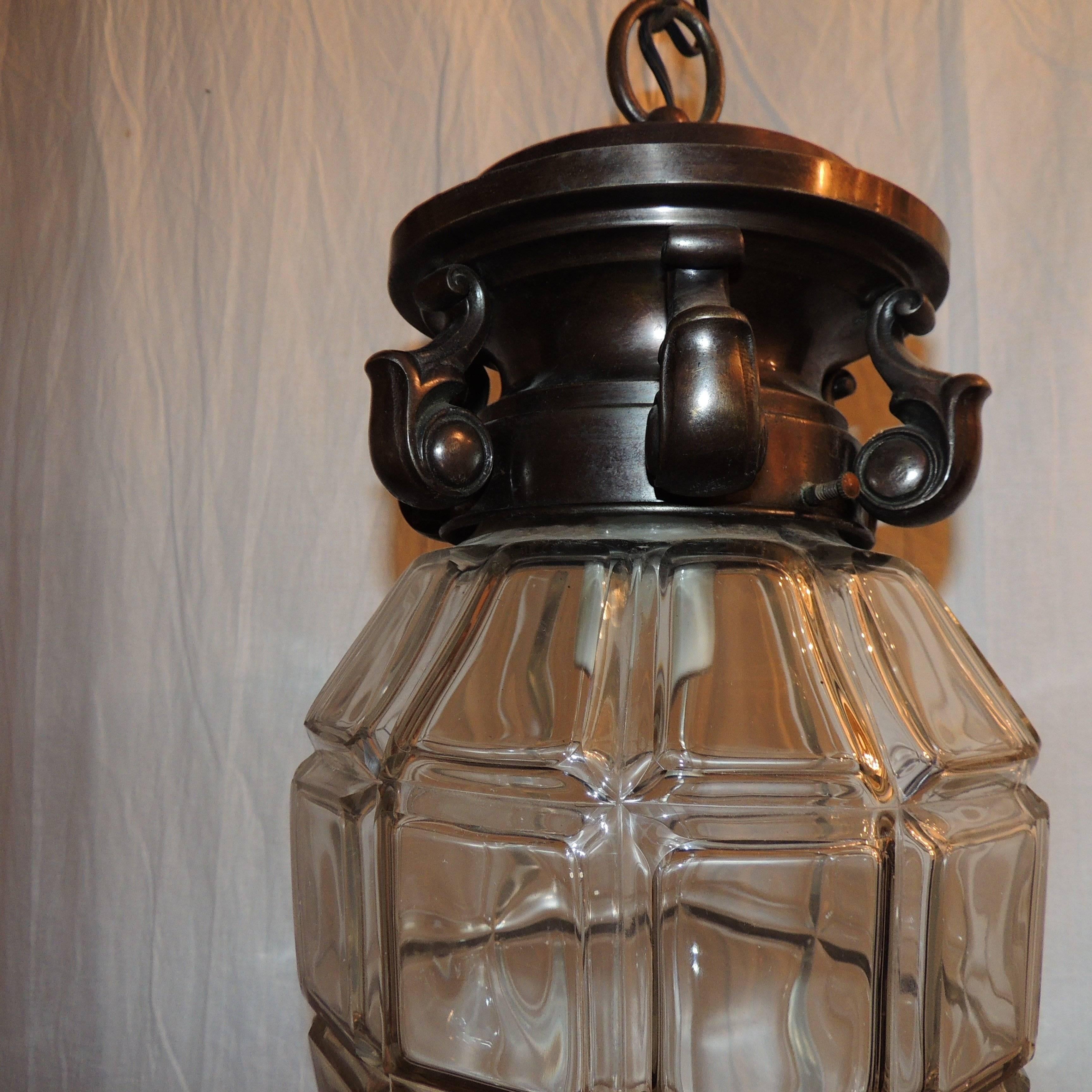 Handsome French Patine Bronze Beveled Panel Glass Lantern Pendent Fixture In Good Condition For Sale In Roslyn, NY