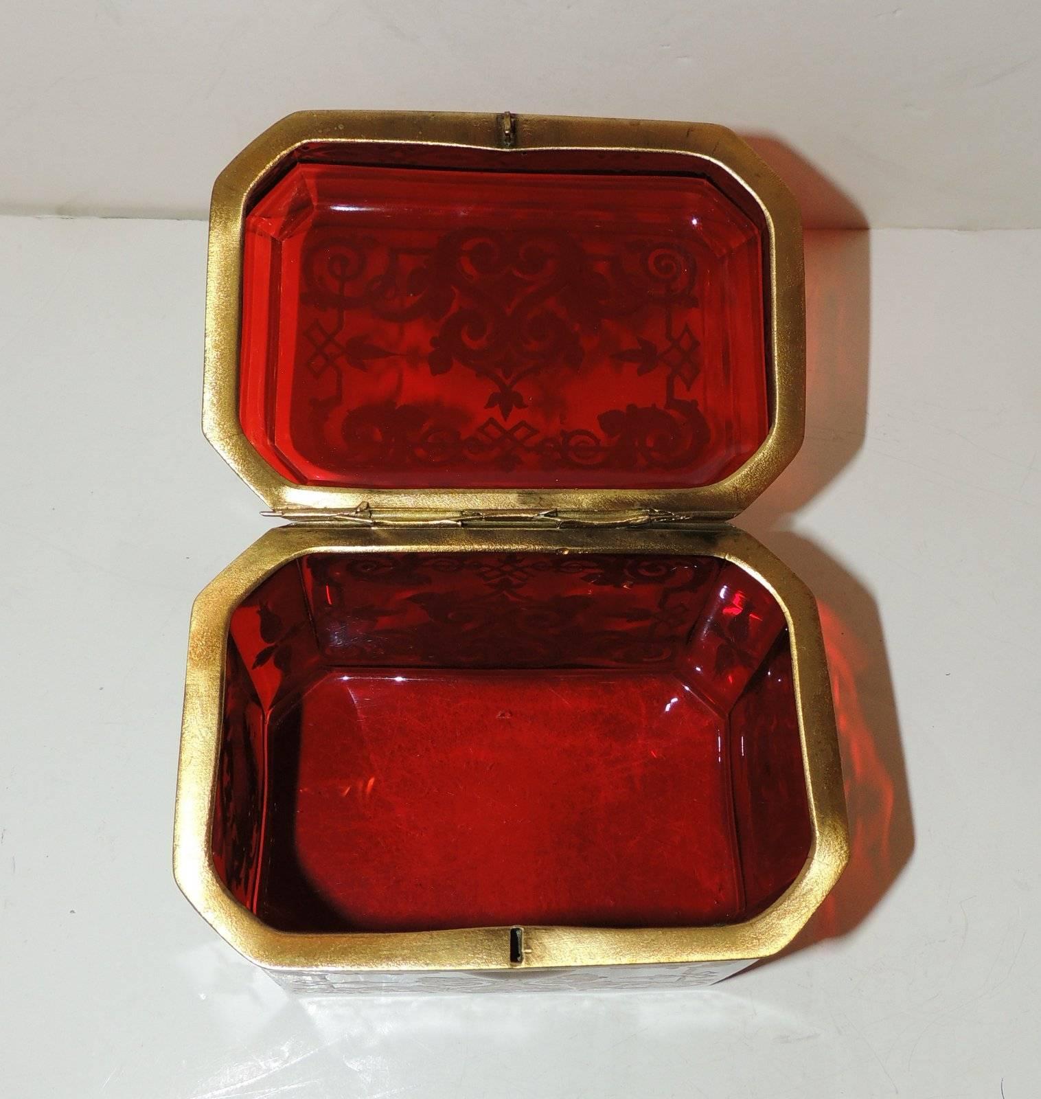 Bronze Beautiful Hand-Painted Beveled Ruby Glass Crystal Ormolu Box Ormolu Fine Casket