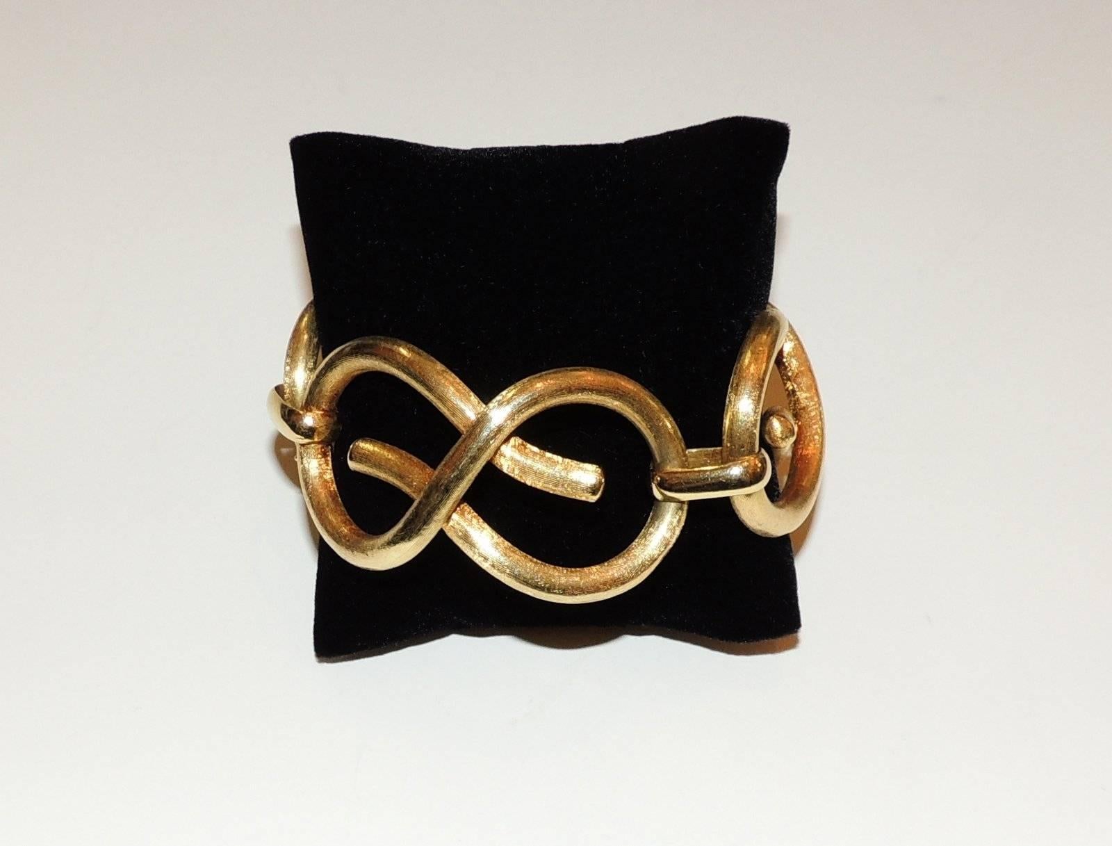 Late 20th Century Cool Elegant Mid-Century Modern Deco 18-Karat Gold Large Link Bracelet