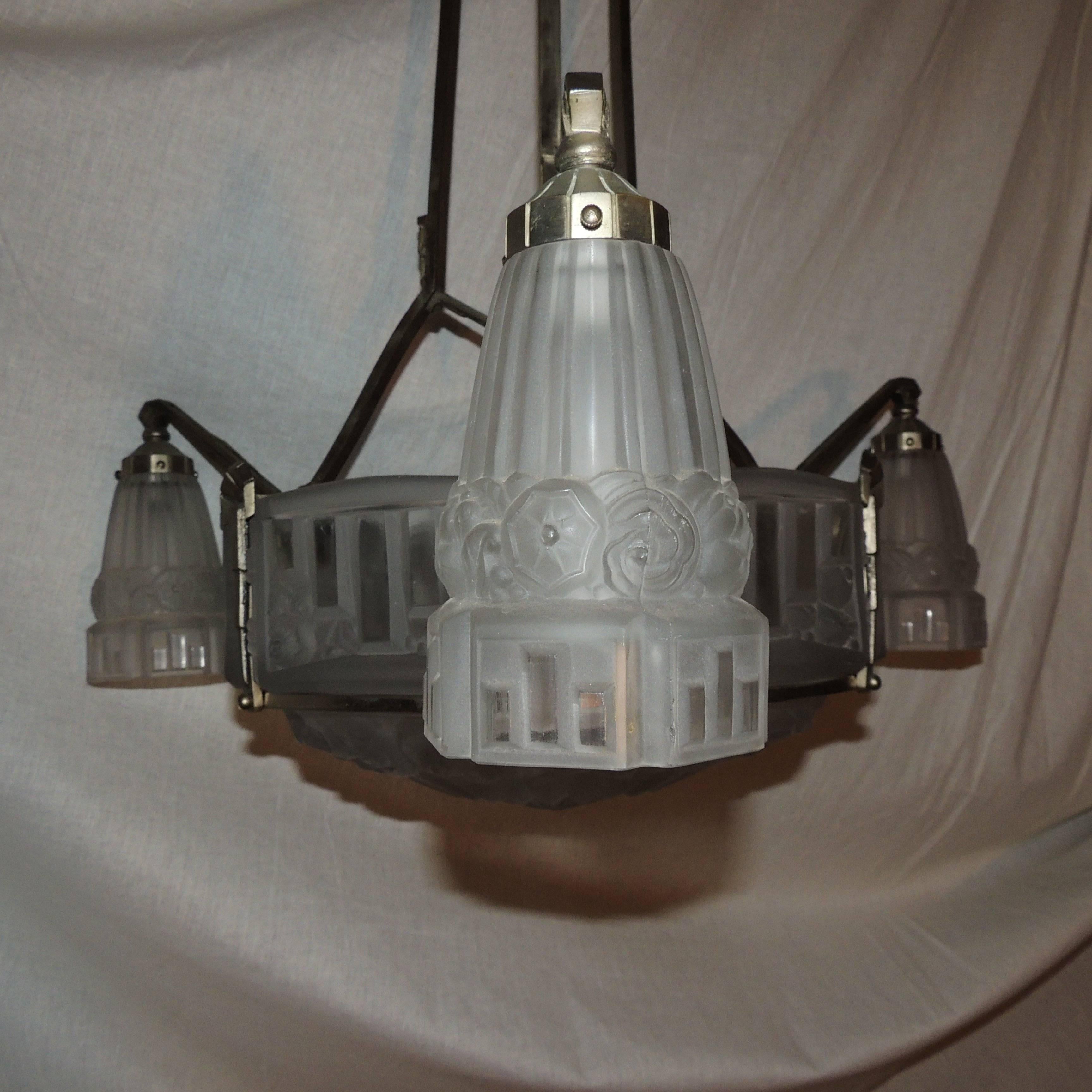 Large Art Deco Six-Light Frosted Glass Silvered Bronze Globe Chandelier In Good Condition For Sale In Roslyn, NY