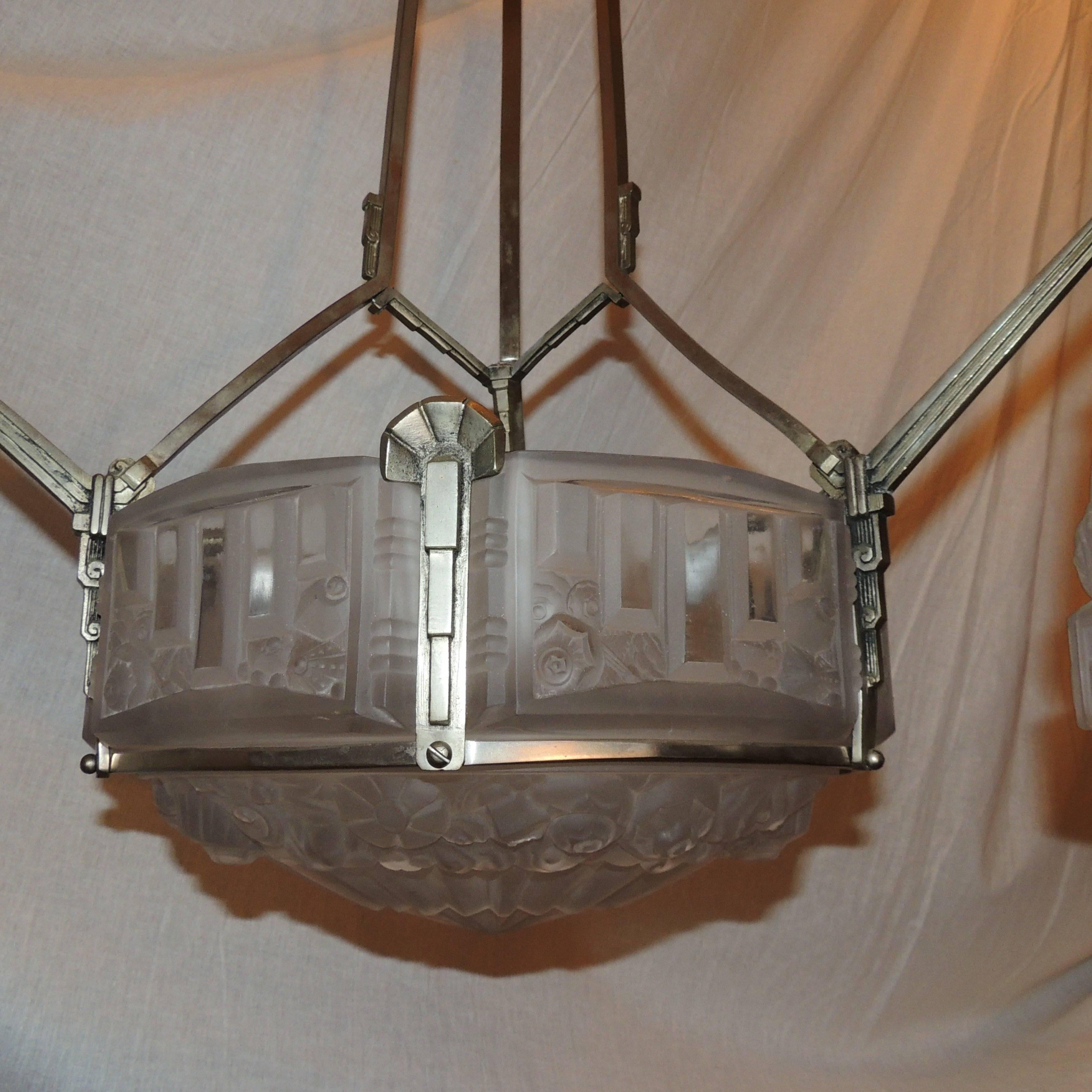 Large Art Deco Six-Light Frosted Glass Silvered Bronze Globe Chandelier For Sale 1