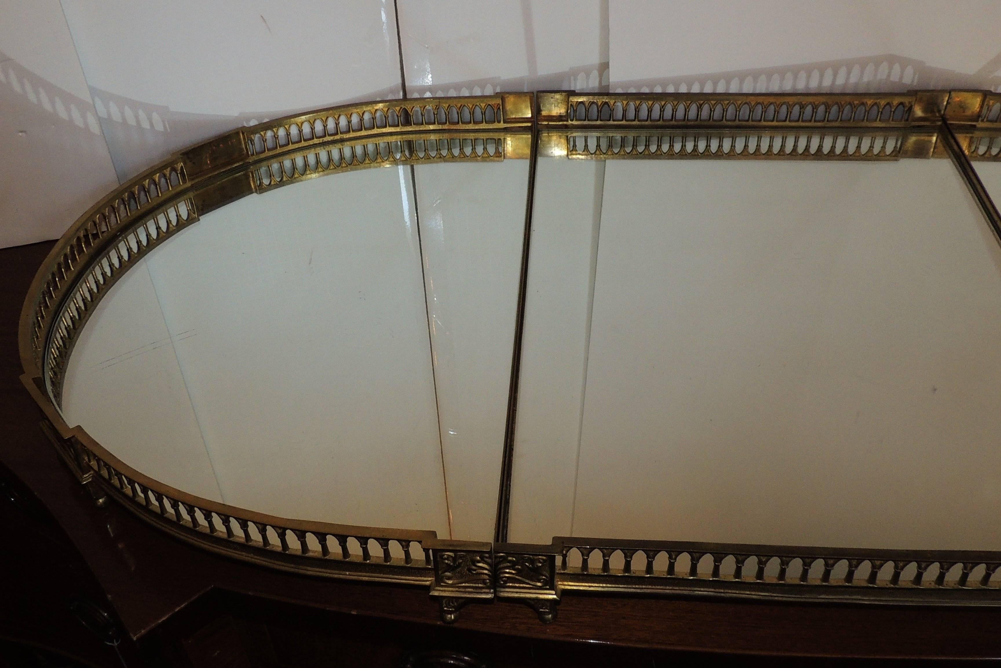 Wonderful French Regency Large Doré Gilt Bronze, Empire Mirrored Plateau In Good Condition In Roslyn, NY