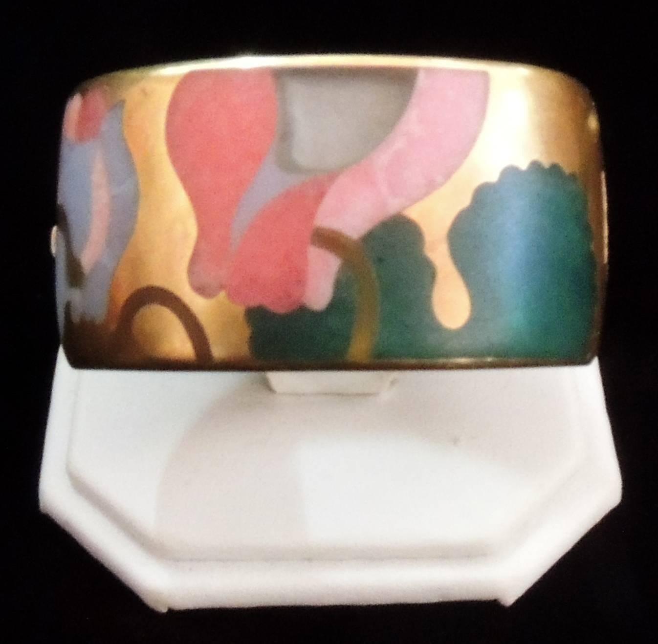 Late 20th Century Angela Cummings Tiffany & Co. Carved Stone Inlaid 18-Karat Gold Bracelet Bangle