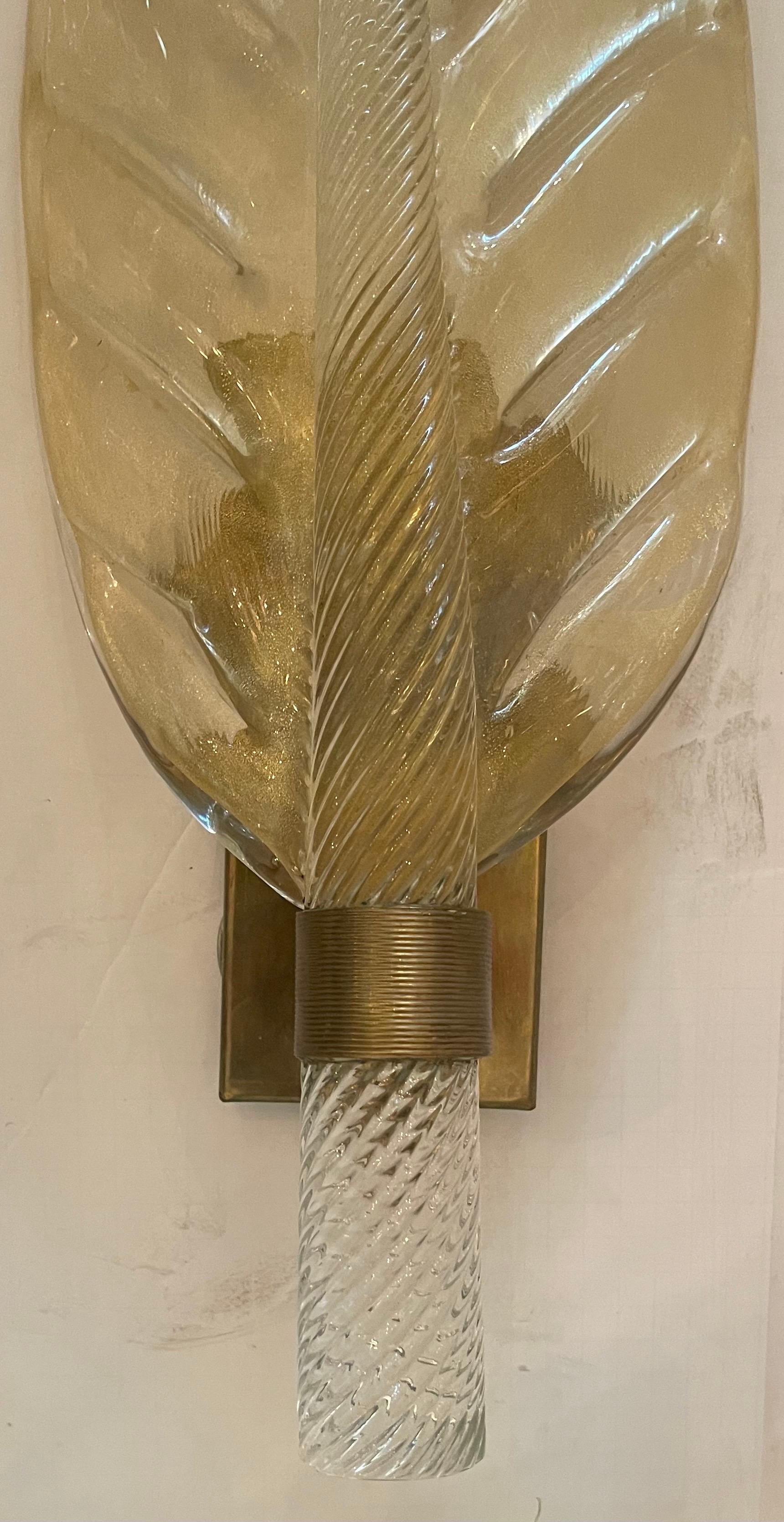 Wunderschönes Paar Barovier & Toso Murano Große Blätter aus mundgeblasenem Glas Messing Wandleuchter im Zustand „Gut“ im Angebot in Roslyn, NY