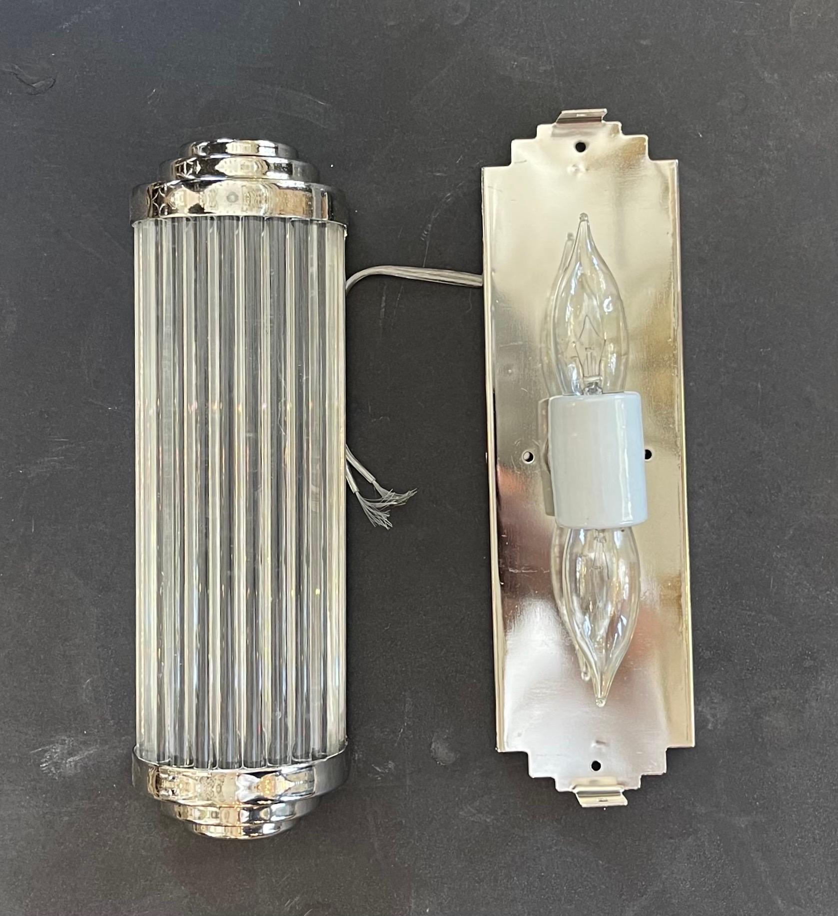 Wunderschöne Vintage Nickel-Glasstab Art Deco Wolkenkratzer Theater Cinema 8 Wandleuchter (20. Jahrhundert) im Angebot