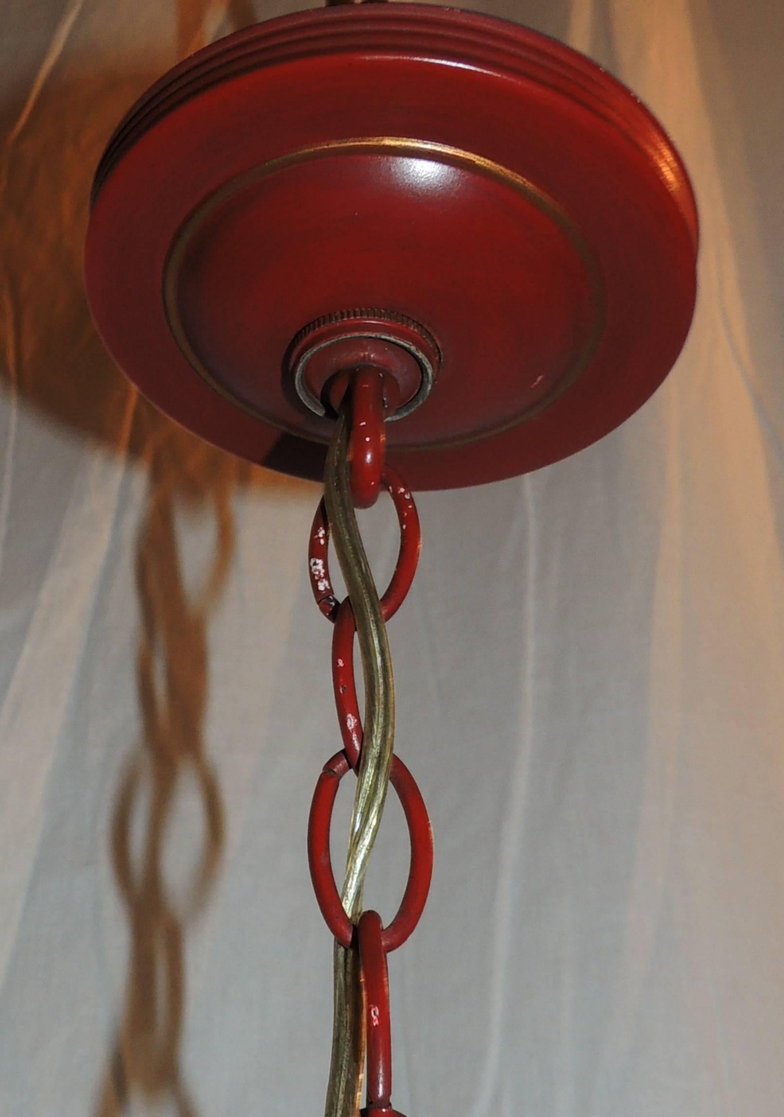 Vintage Chinoiserie Red Gold Gilt Pagoda Lantern Fixture Chandelier In Good Condition In Roslyn, NY