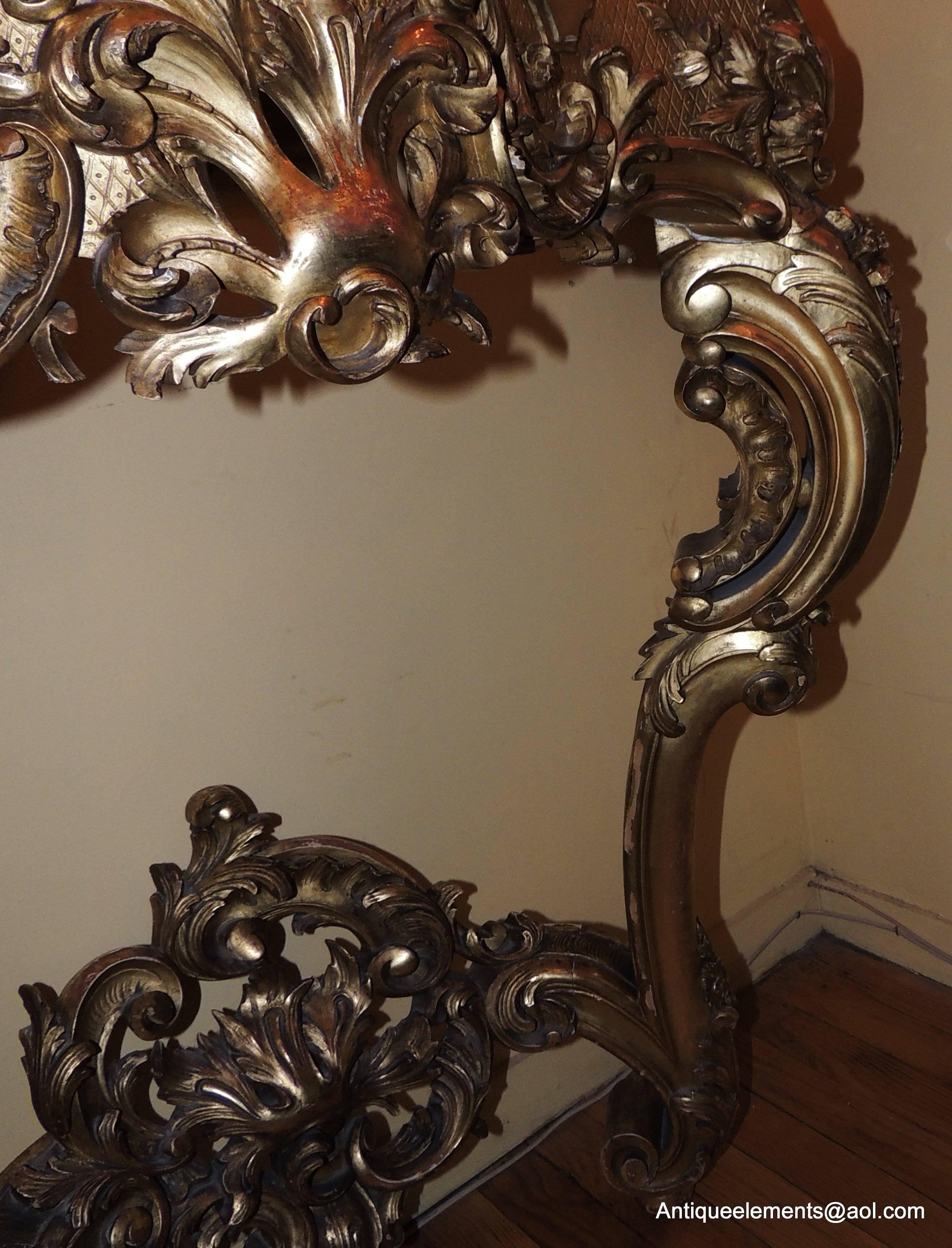 Elegant French 19th Century Carved Giltwood Console with Rouge Marble Top For Sale 5