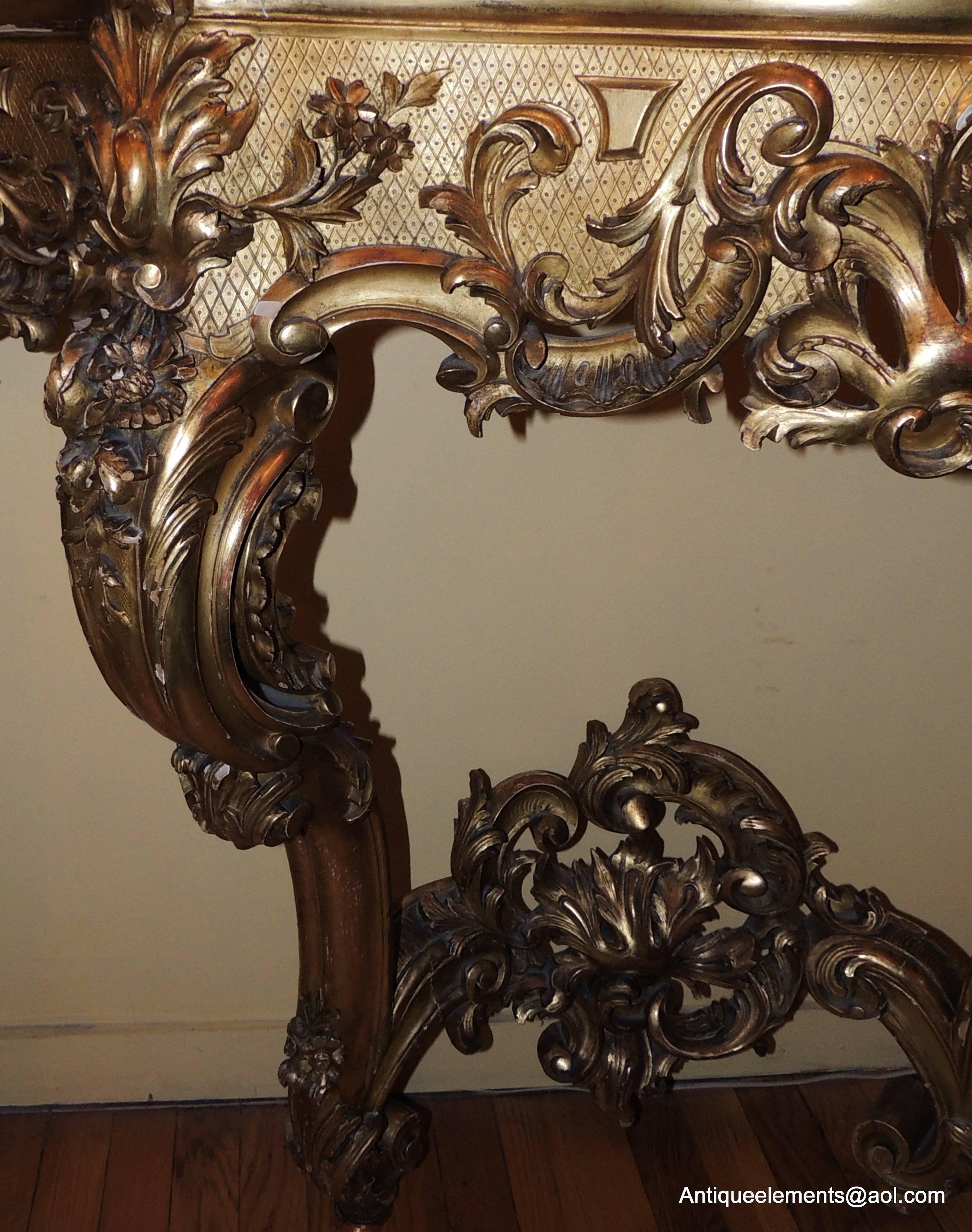 Elegant French 19th Century Carved Giltwood Console with Rouge Marble Top For Sale 4