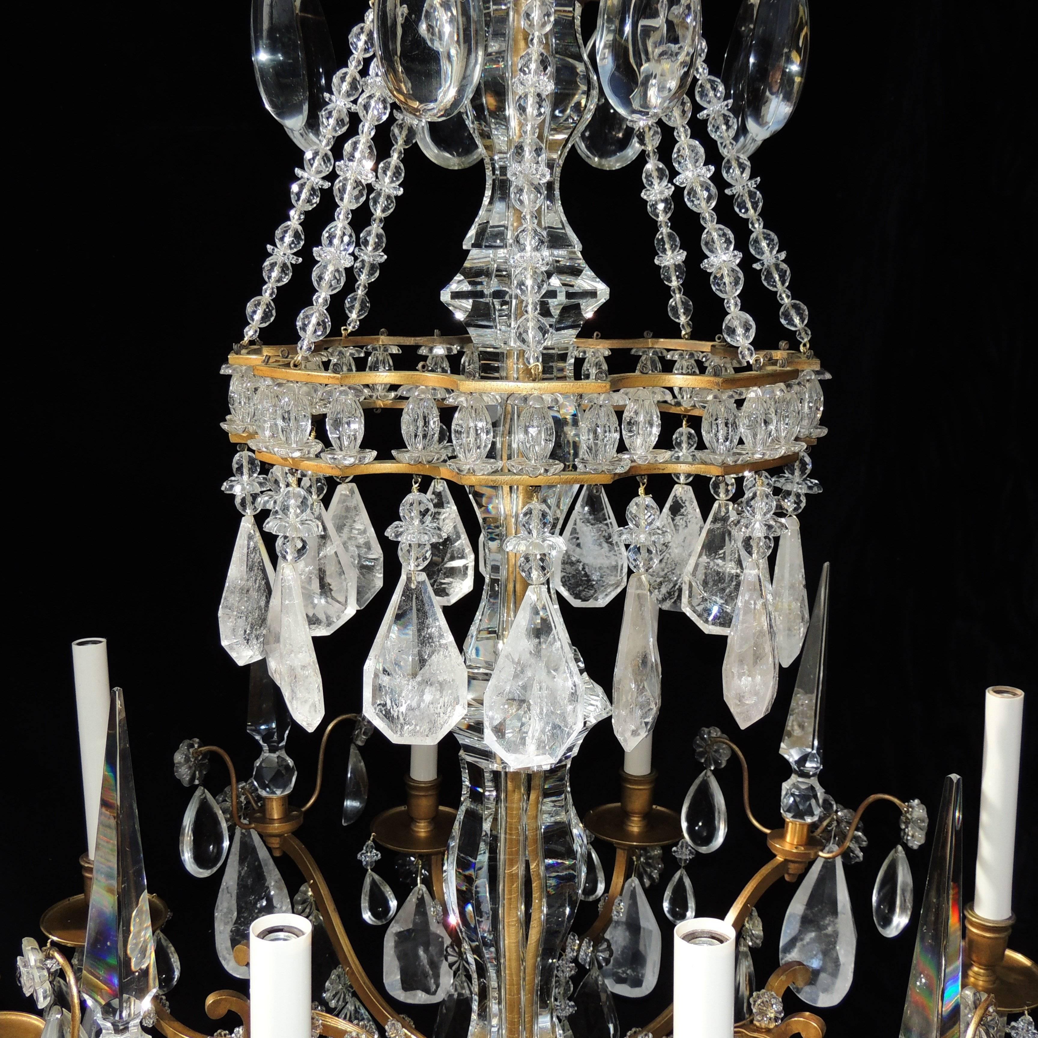 Dorato Magnifico lampadario francese Dore Bronze Rock Crystal Louis XVI Fine Gilt Huge Chandelier in vendita