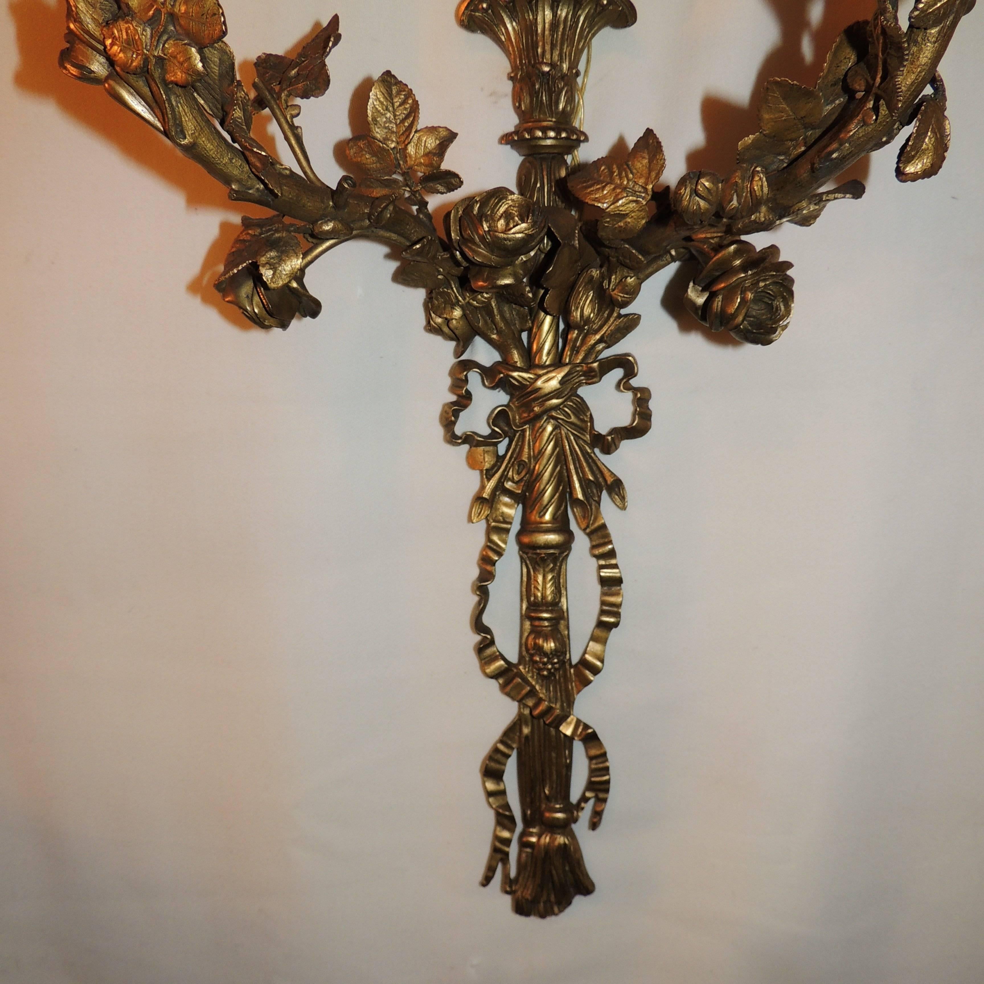 Wonderful French Pair of Gilt Bronze Two-Arm Bow Top Ribbon Sconces with Roses In Good Condition For Sale In Roslyn, NY