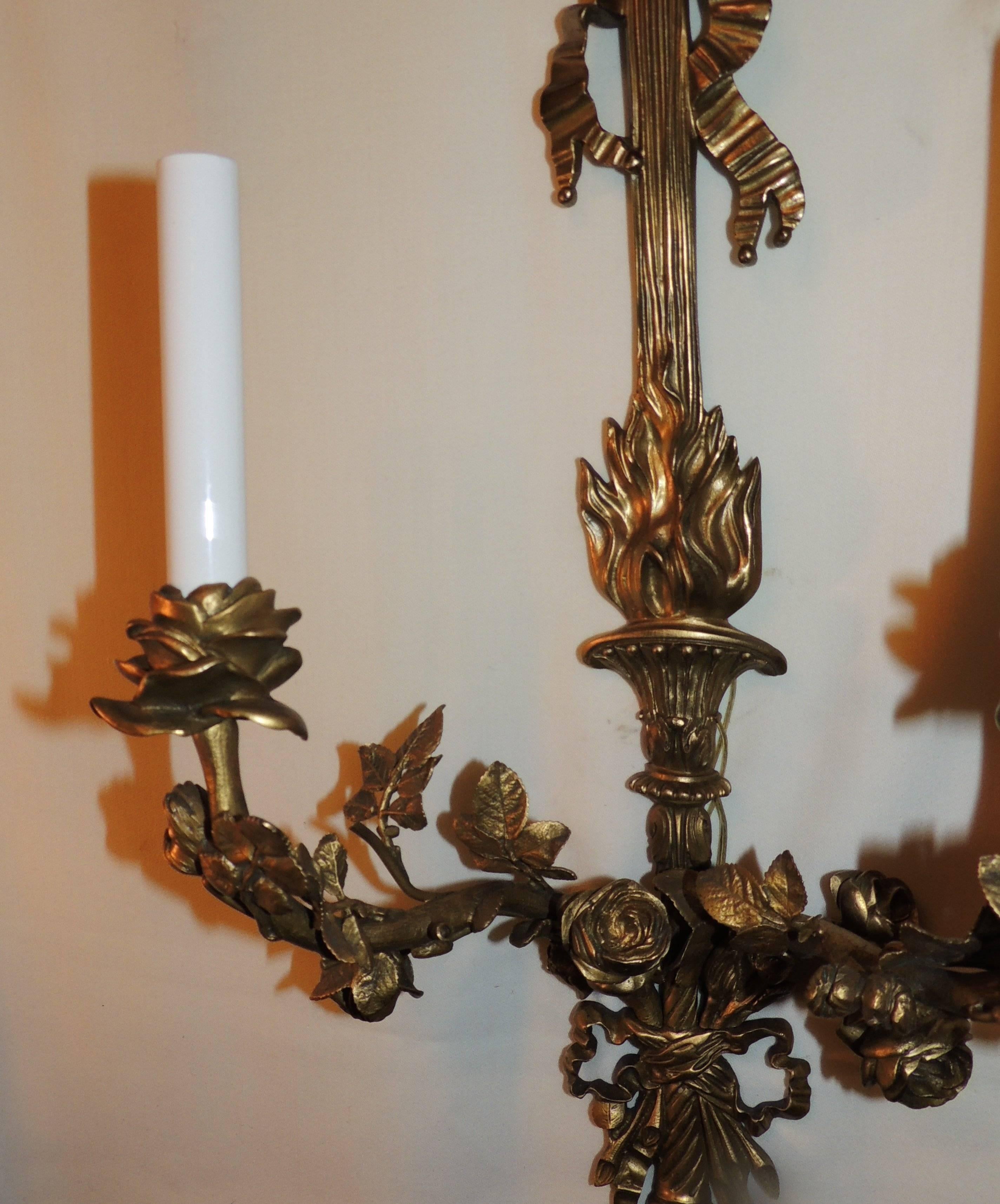 Early 20th Century Wonderful French Pair of Gilt Bronze Two-Arm Bow Top Ribbon Sconces with Roses For Sale