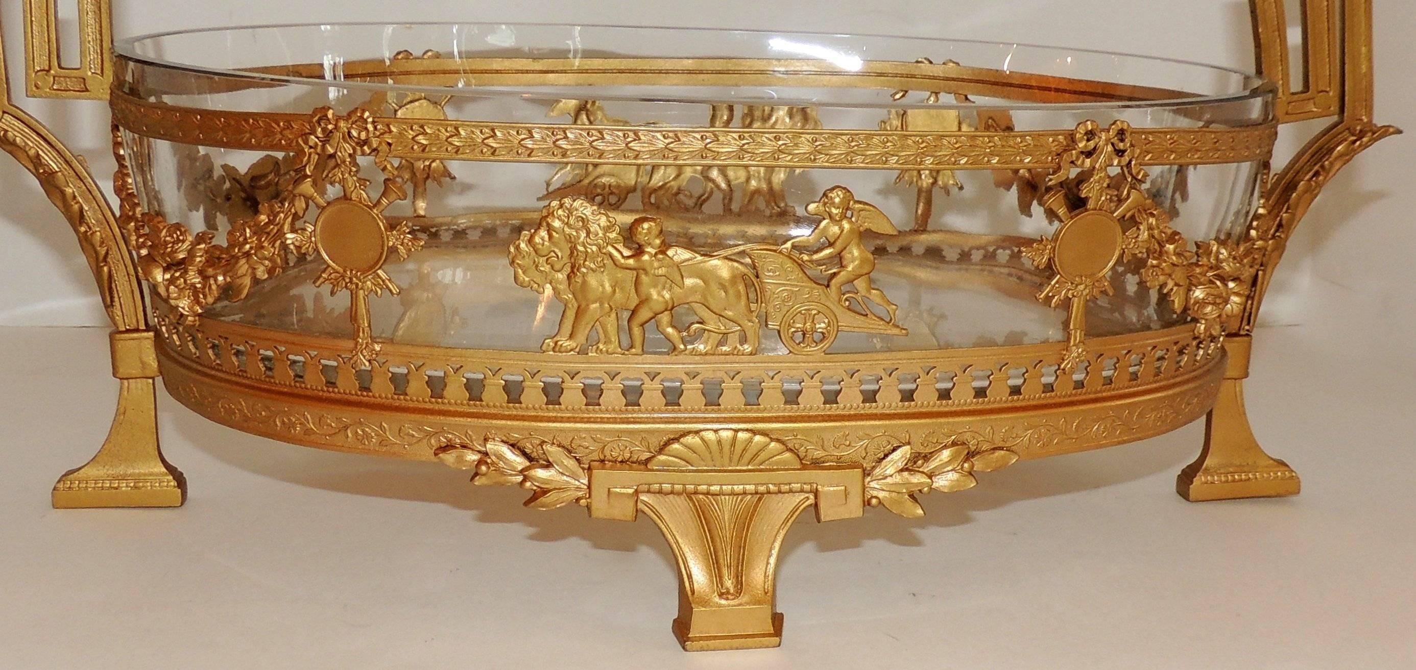 Wonderful French Empire Ormolu Dore Bronze Oval Neoclassical Gilt Centerpiece In Good Condition In Roslyn, NY