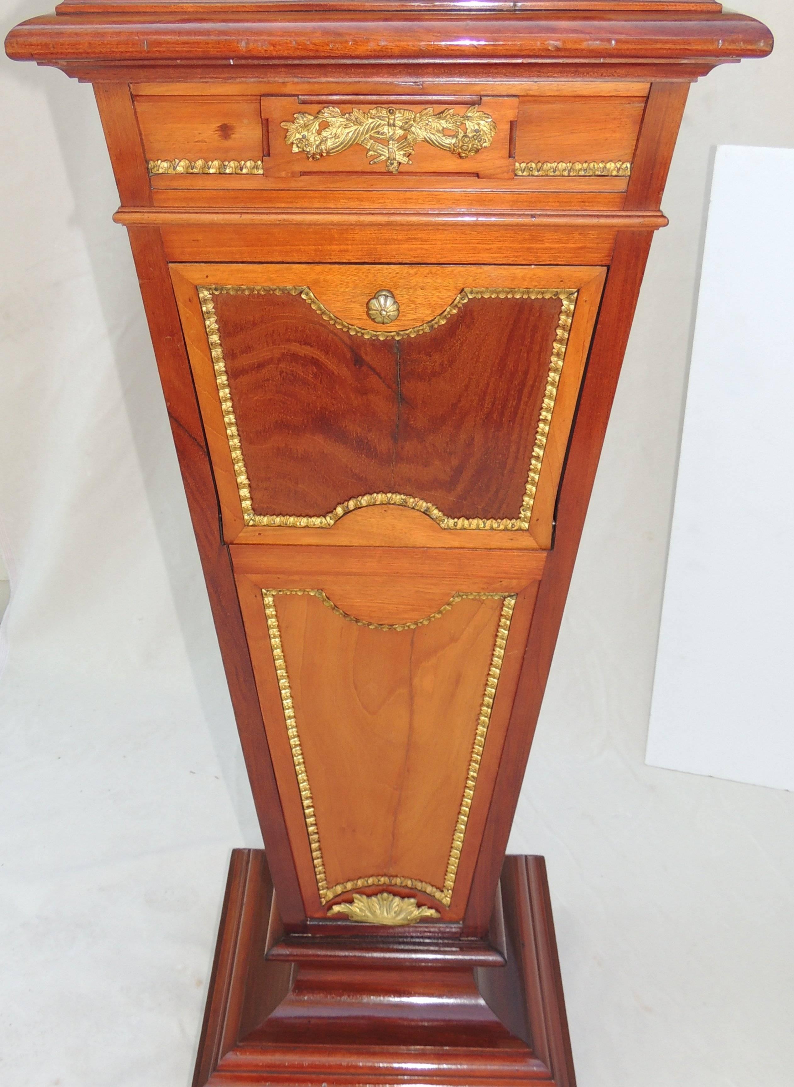 Wonderful French Ormolu Bronze-Mounted Mahogany Pedestal Marble-Top Drawers For Sale 3